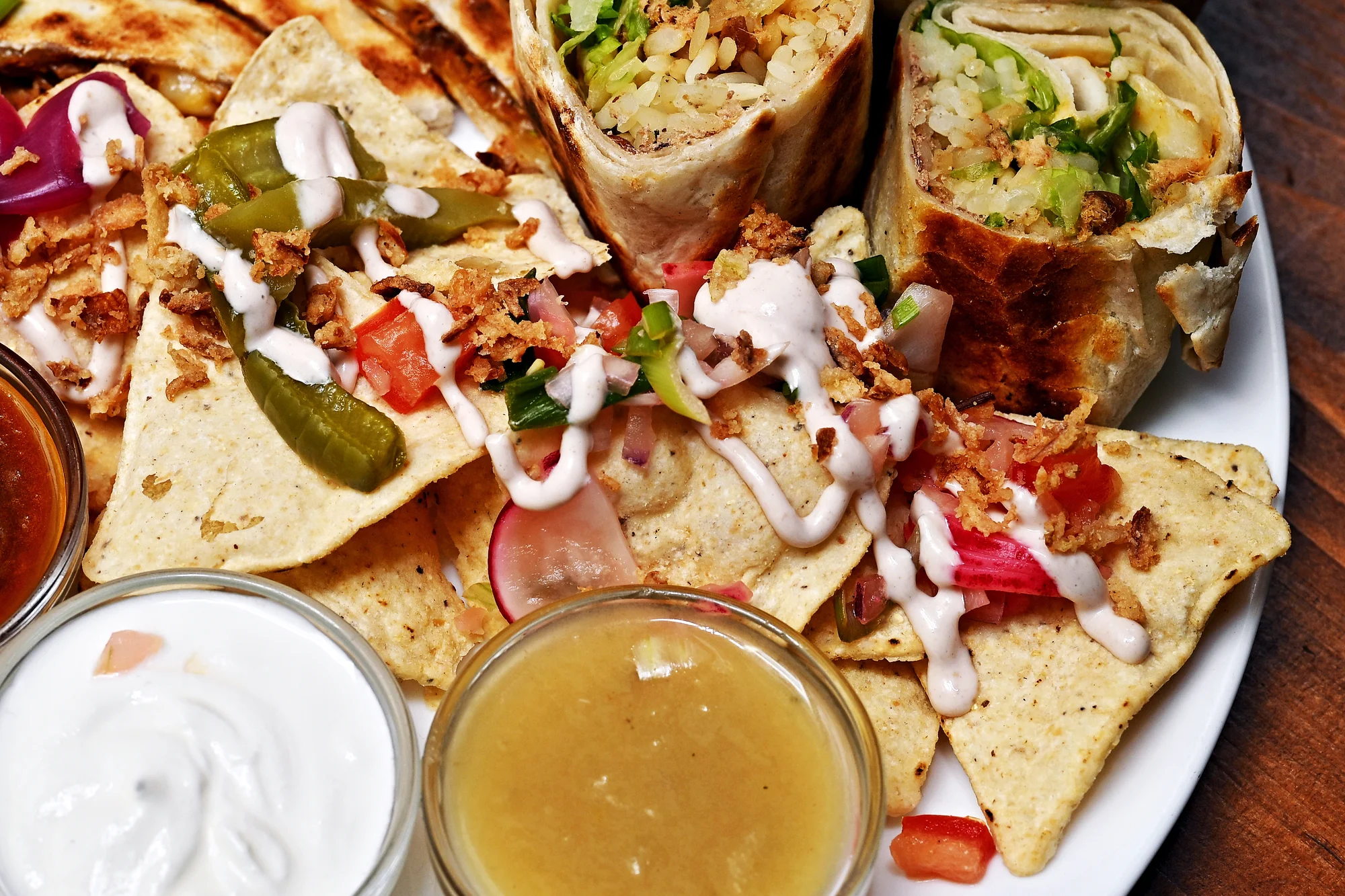 Mexický degustační talíř v centru Prahy vč. modrého frizzante i tradiční buñuelos