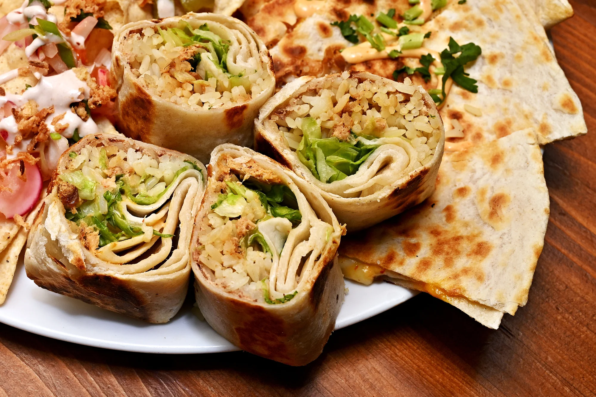 Mexický degustační talíř v centru Prahy vč. modrého frizzante i tradiční buñuelos