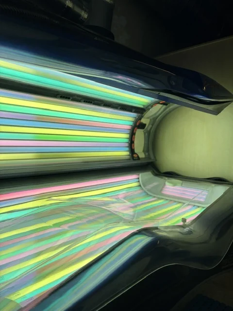 Krásně opálené tělo i v zimě: permanentka na slunění v profesionálním soláriu