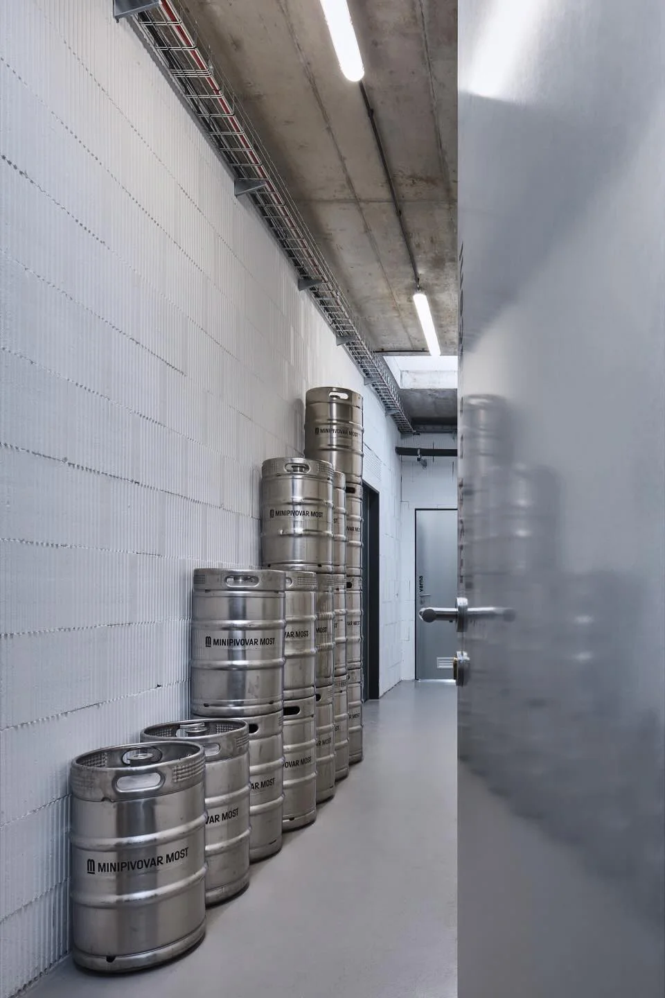 Na den sládkem v minipivovaru: vč. degustace a oběda, pro 1 či 2 os.