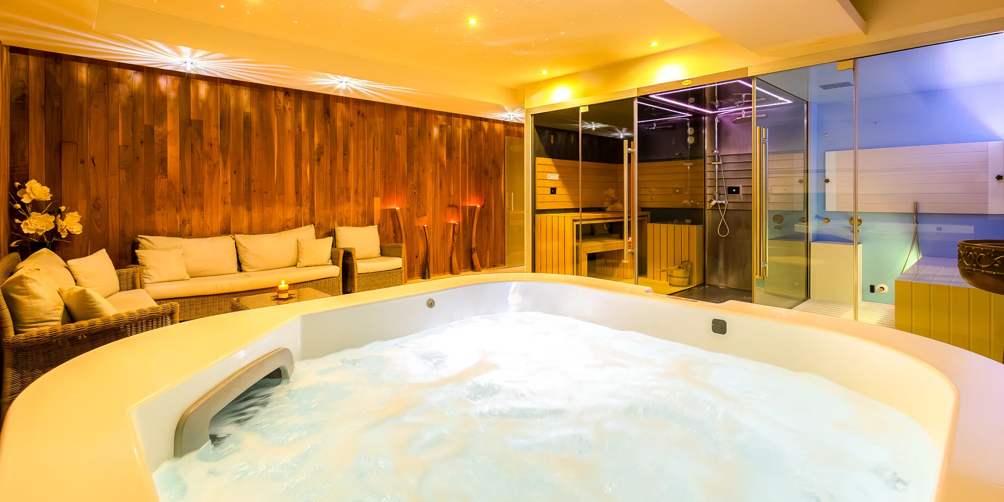 Pobyt na Záhoří se snídaní, pivními lázněmi či wellness