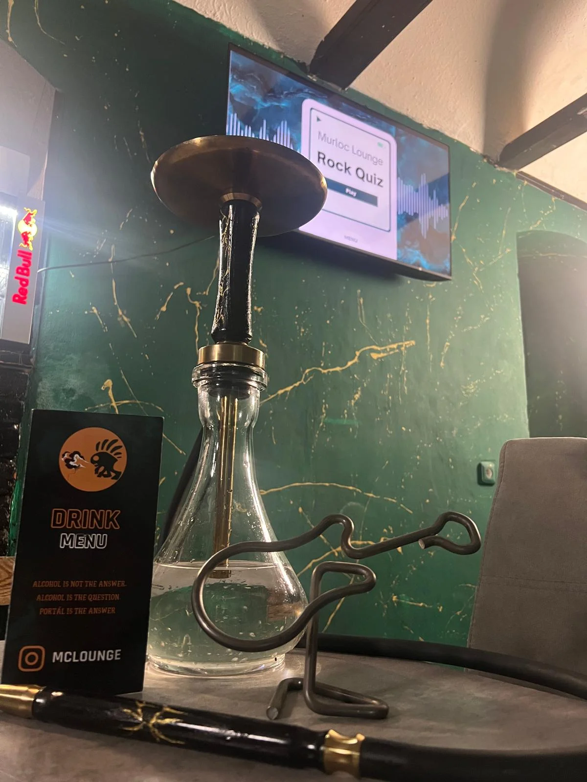 Vodní dýmka a k ní otevřený voucher na drinky v hodnotě 250–900 Kč