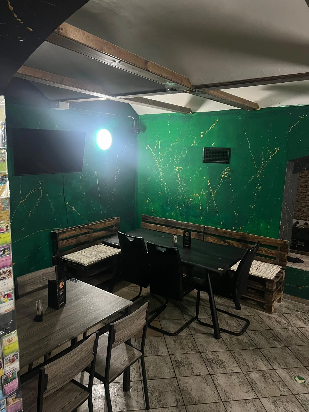 Vodní dýmka a k ní otevřený voucher na drinky v hodnotě 250–900 Kč