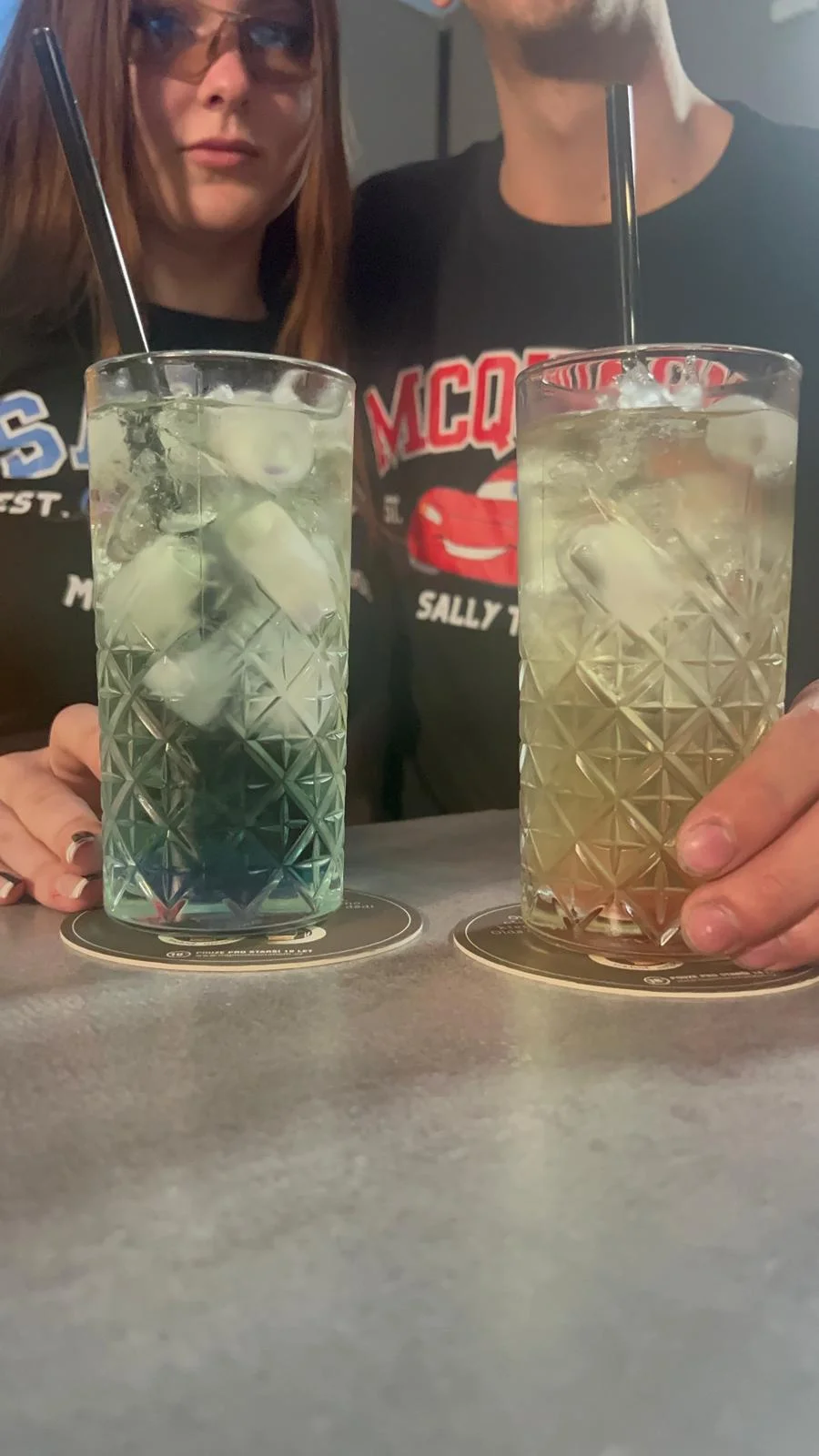 Vodní dýmka a k ní otevřený voucher na drinky v hodnotě 250–900 Kč