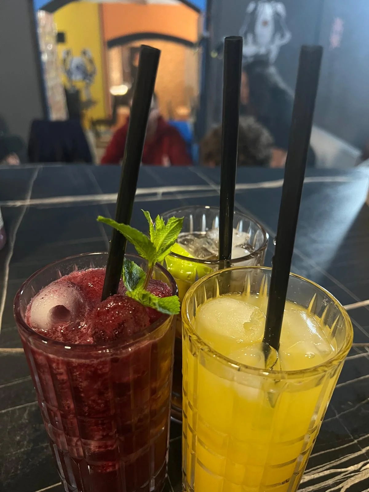 Vodní dýmka a k ní otevřený voucher na drinky v hodnotě 250–900 Kč