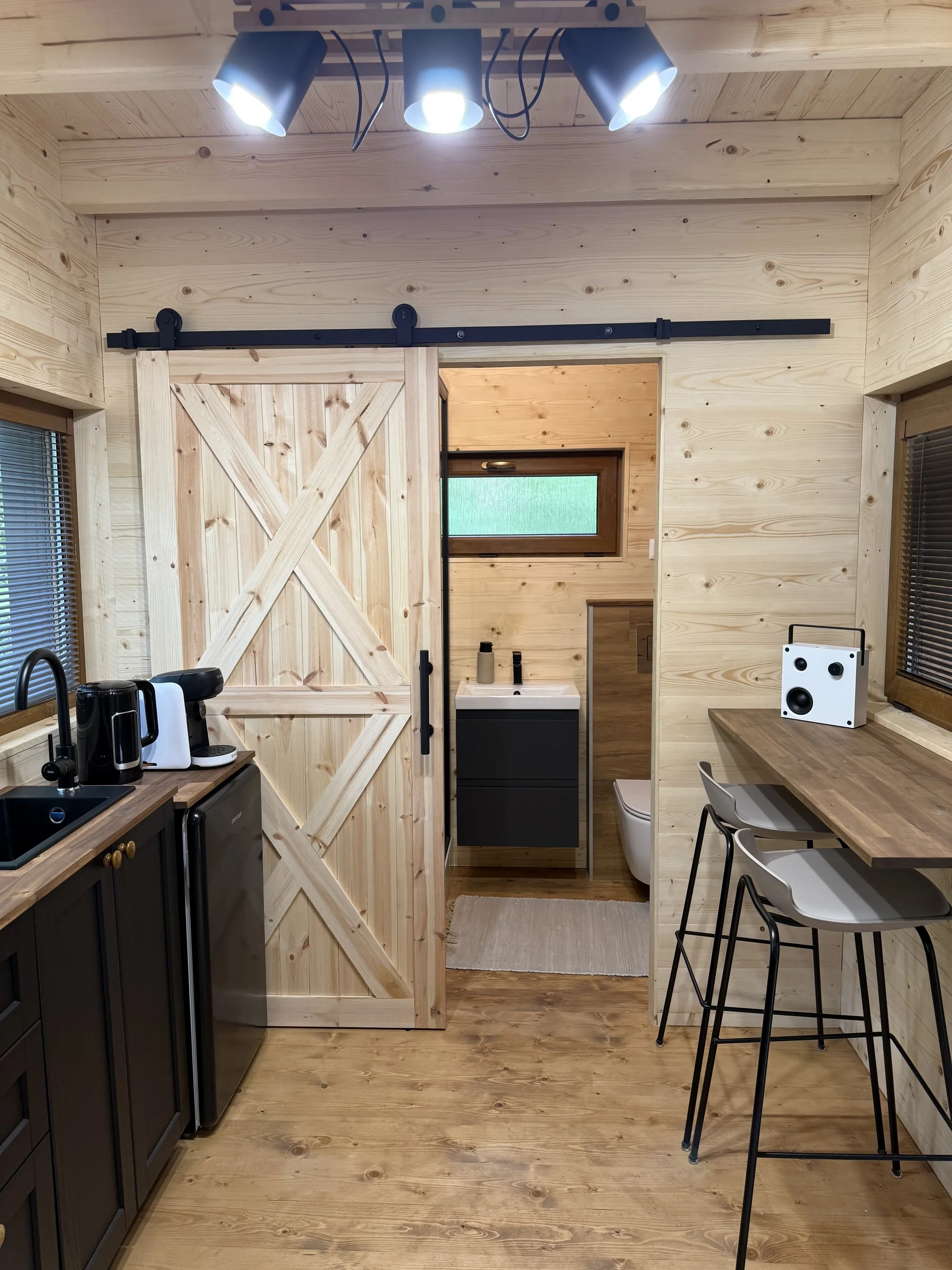 Netradiční ubytování pro dva: tiny house v Nízkých Tatrách i s koupací kádí