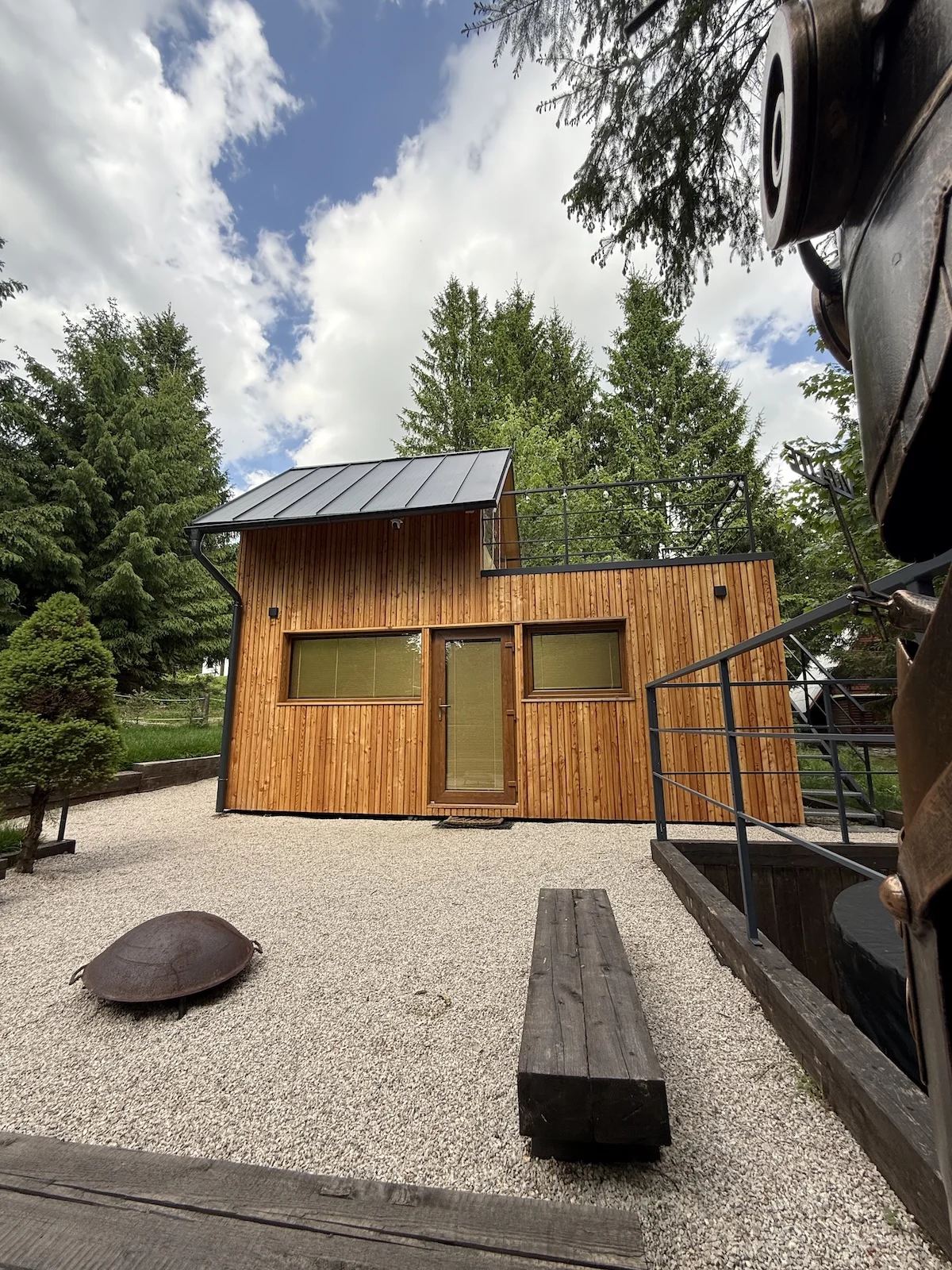 Netradiční ubytování pro dva: tiny house v Nízkých Tatrách i s koupací kádí