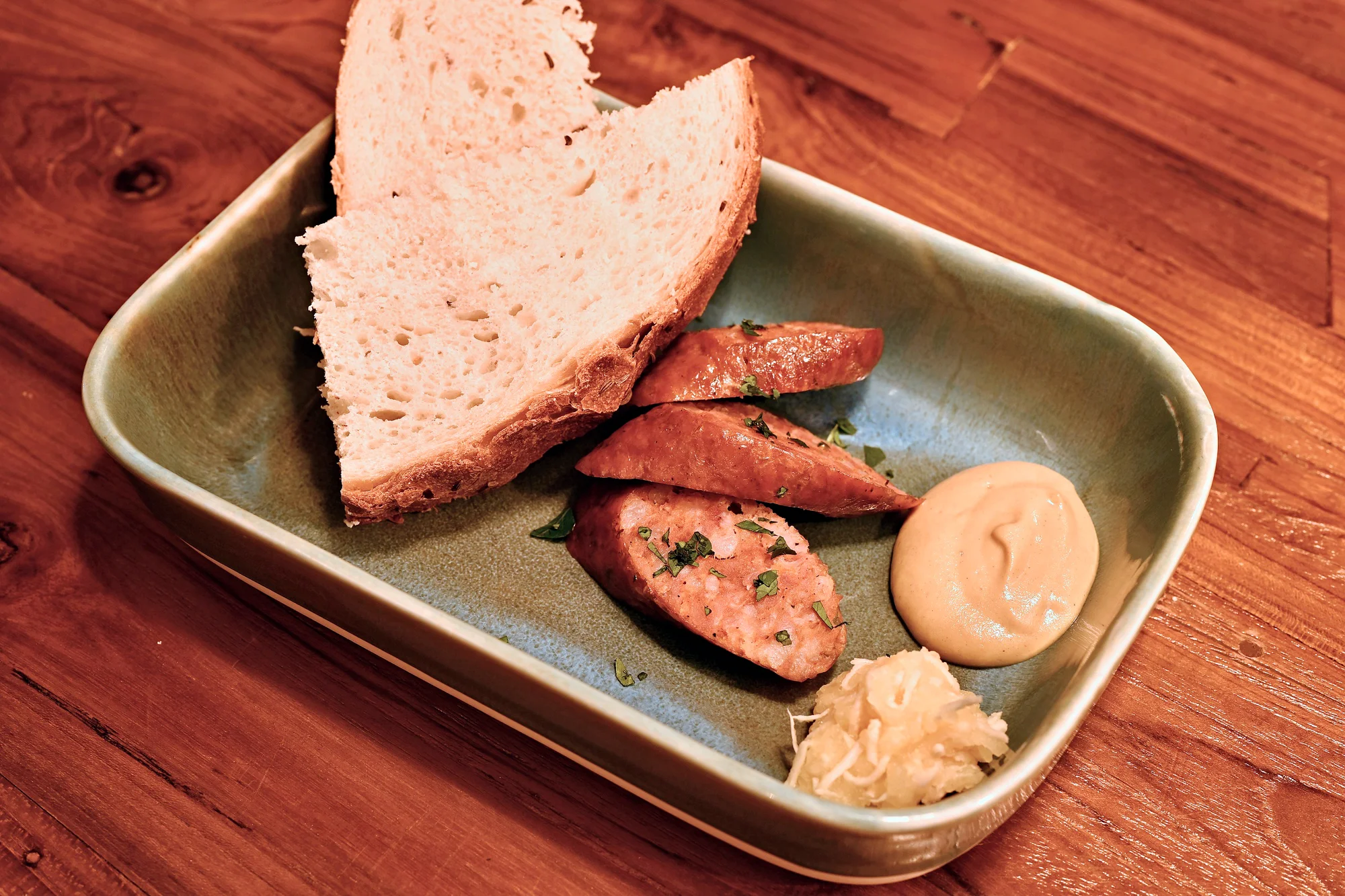 České all you can eat a pivo s folklórní hudbou: předkrmy, svíčková i kachna