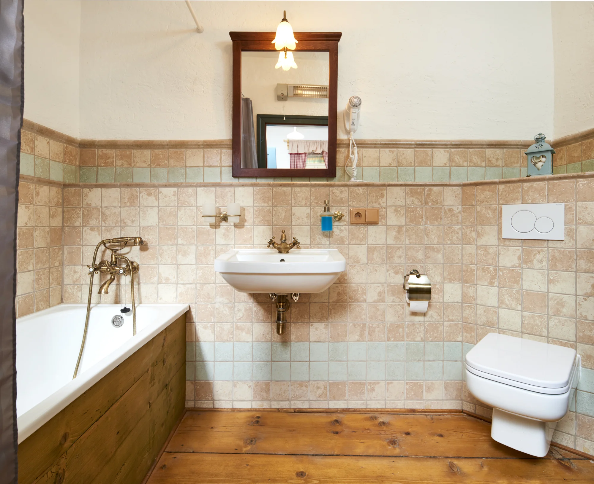 Pobyt v srdci Šumavy: krásný horský hotel se snídaní i možností wellness