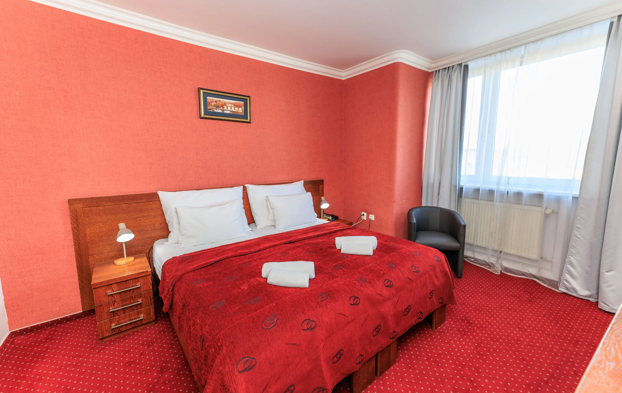 Odpočinek v Praze pro dva: hotel se snídaní a privátním wellness, 2 km od O2 areny