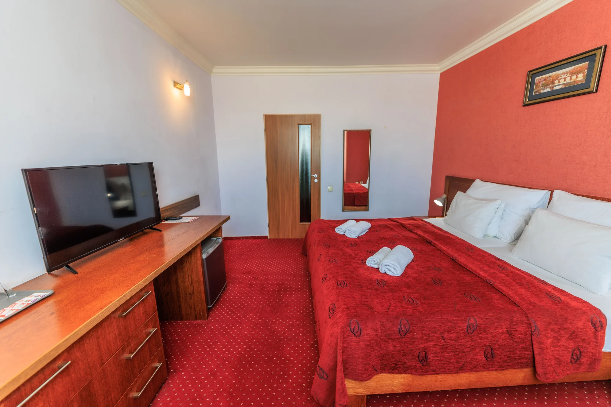 Odpočinek v Praze pro dva: hotel se snídaní a privátním wellness, 2 km od O2 areny