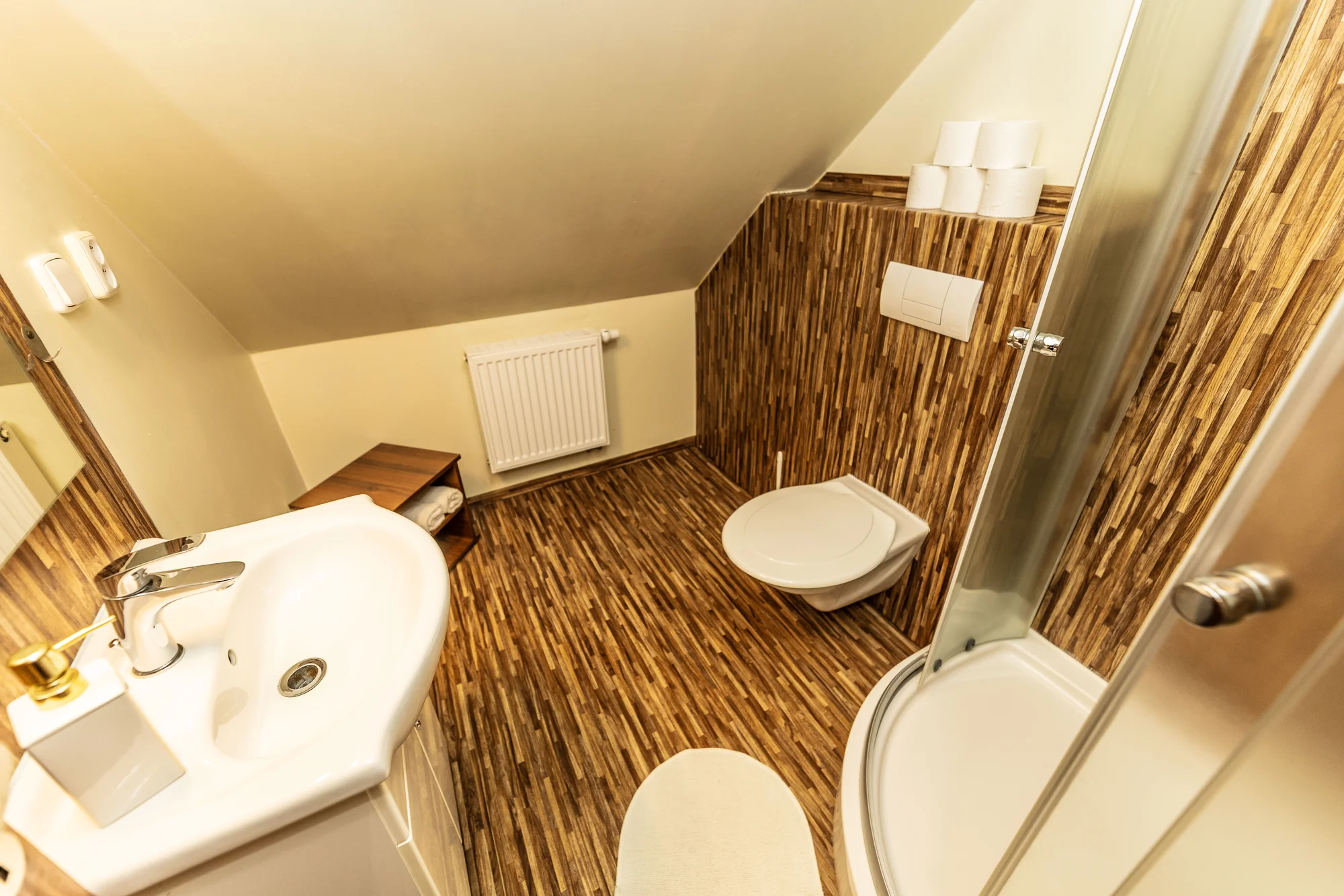 Apartmány na horské chatě v Jeseníkách vč. domácí stravy a neomezeného wellness s bazénem