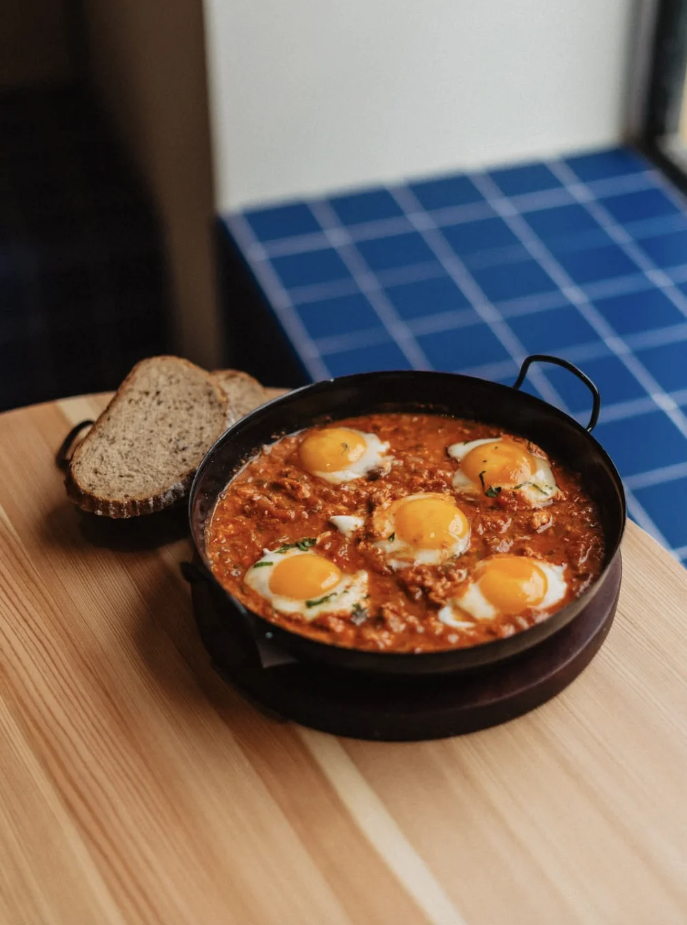 Brunch podle výběru nebo vejce Benedikt s kávou pro 1 nebo 2 osoby