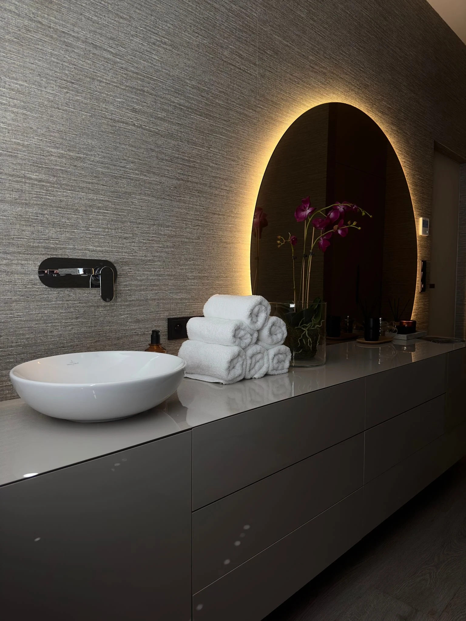 Dopřejte si skvostnou relaxaci: tělové rituály vč. masáže, peelingu i zábalu