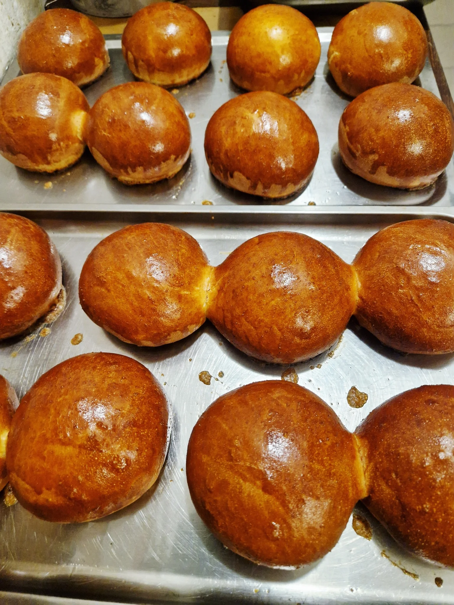 1 nebo 2 hovězí burgery v domácí bulce a hranolky v srdci Židenic