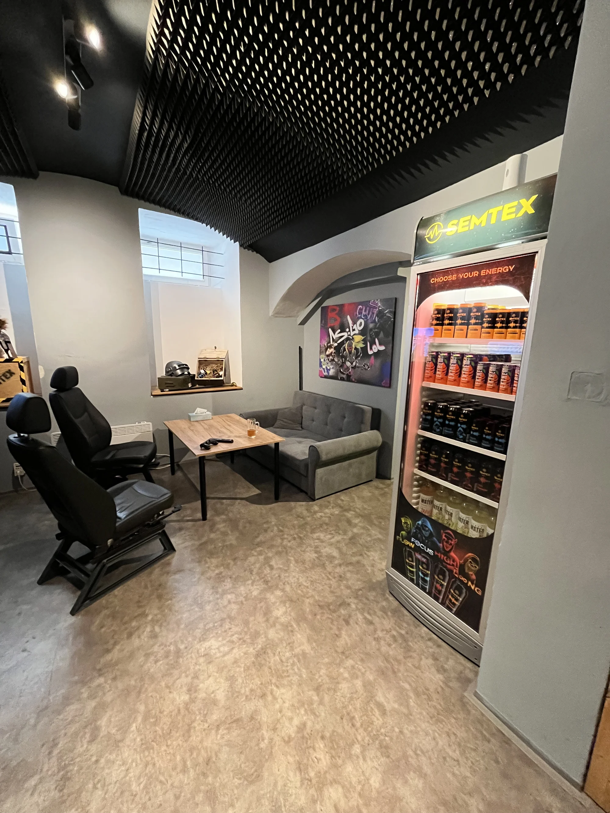 Poměřte své síly a rychlost: 60minutová jízda na závodních simulátorech, pro 1 až 6 osob