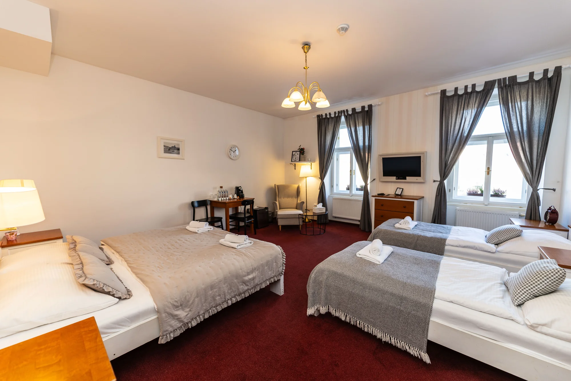 Pobyt v srdci Českého ráje: hotel se snídaní i polopenzí s degustační večeří