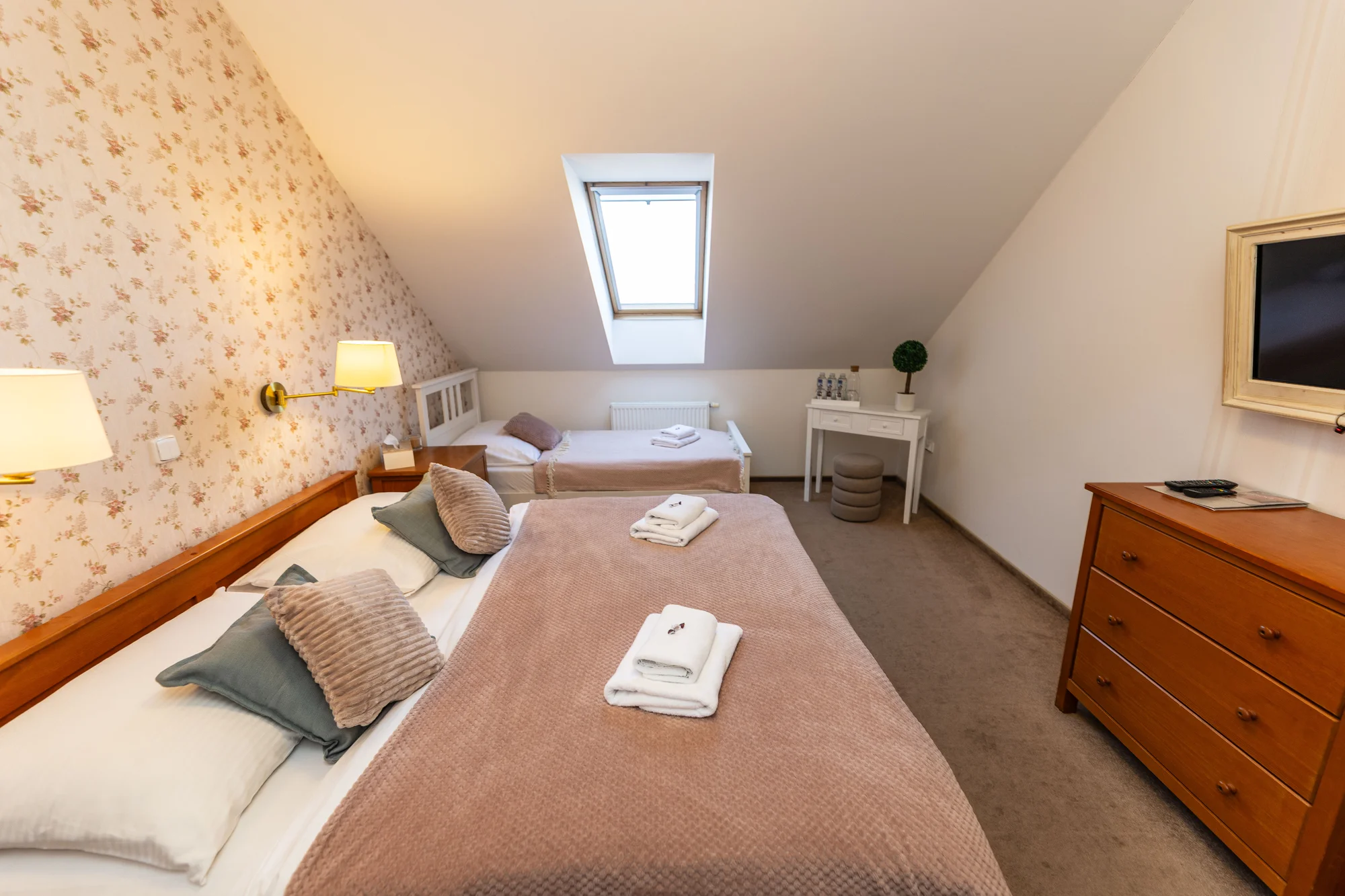 Pobyt v srdci Českého ráje: hotel se snídaní i polopenzí s degustační večeří