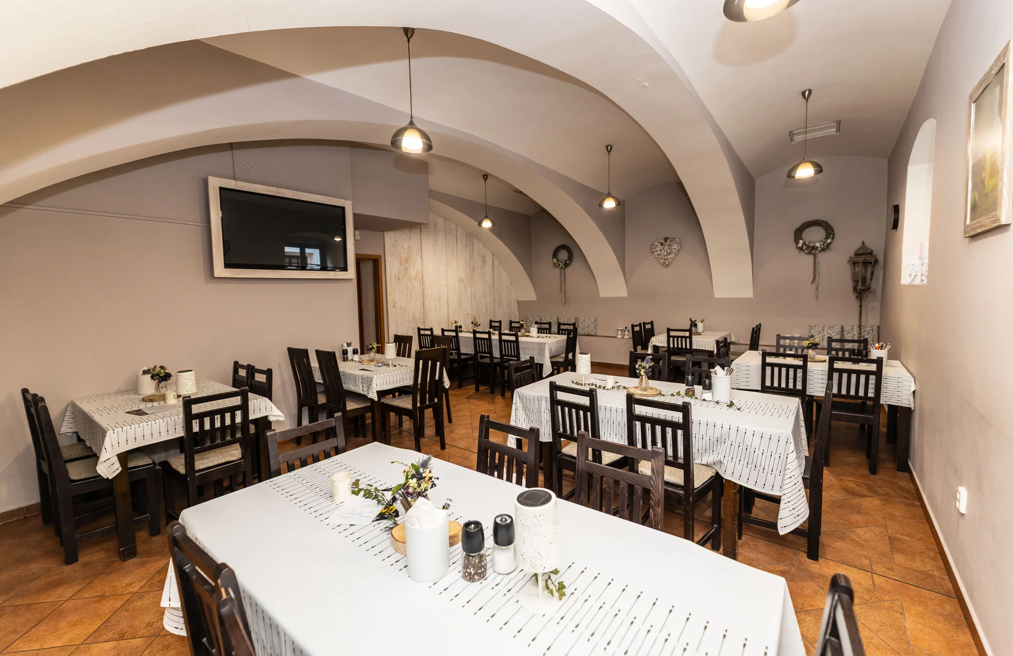 Pobyt v srdci Českého ráje: hotel se snídaní i polopenzí s degustační večeří