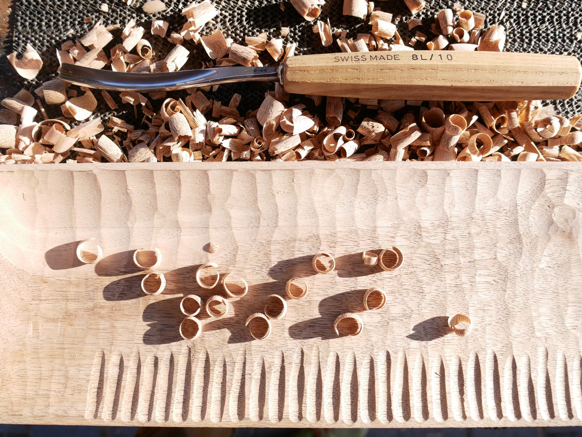 Individuální kurz řezbářství pro 2 osoby: výroba dětské hračky i čajového tácu