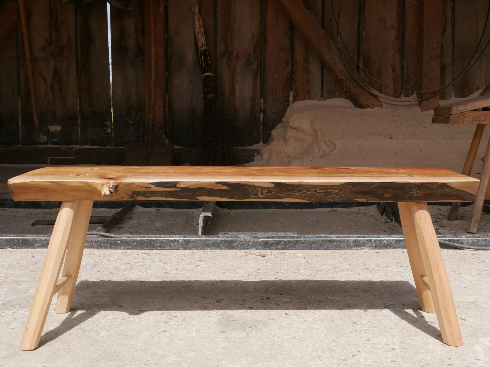 Individuální kurz řezbářství pro 2 osoby: výroba dětské hračky i čajového tácu