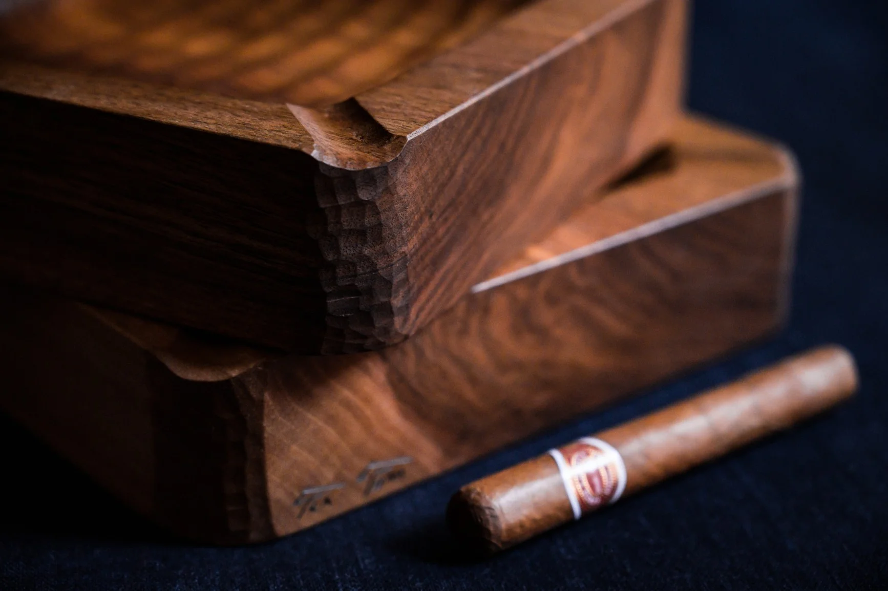 Individuální kurz řezbářství pro 2 osoby: výroba dětské hračky i čajového tácu