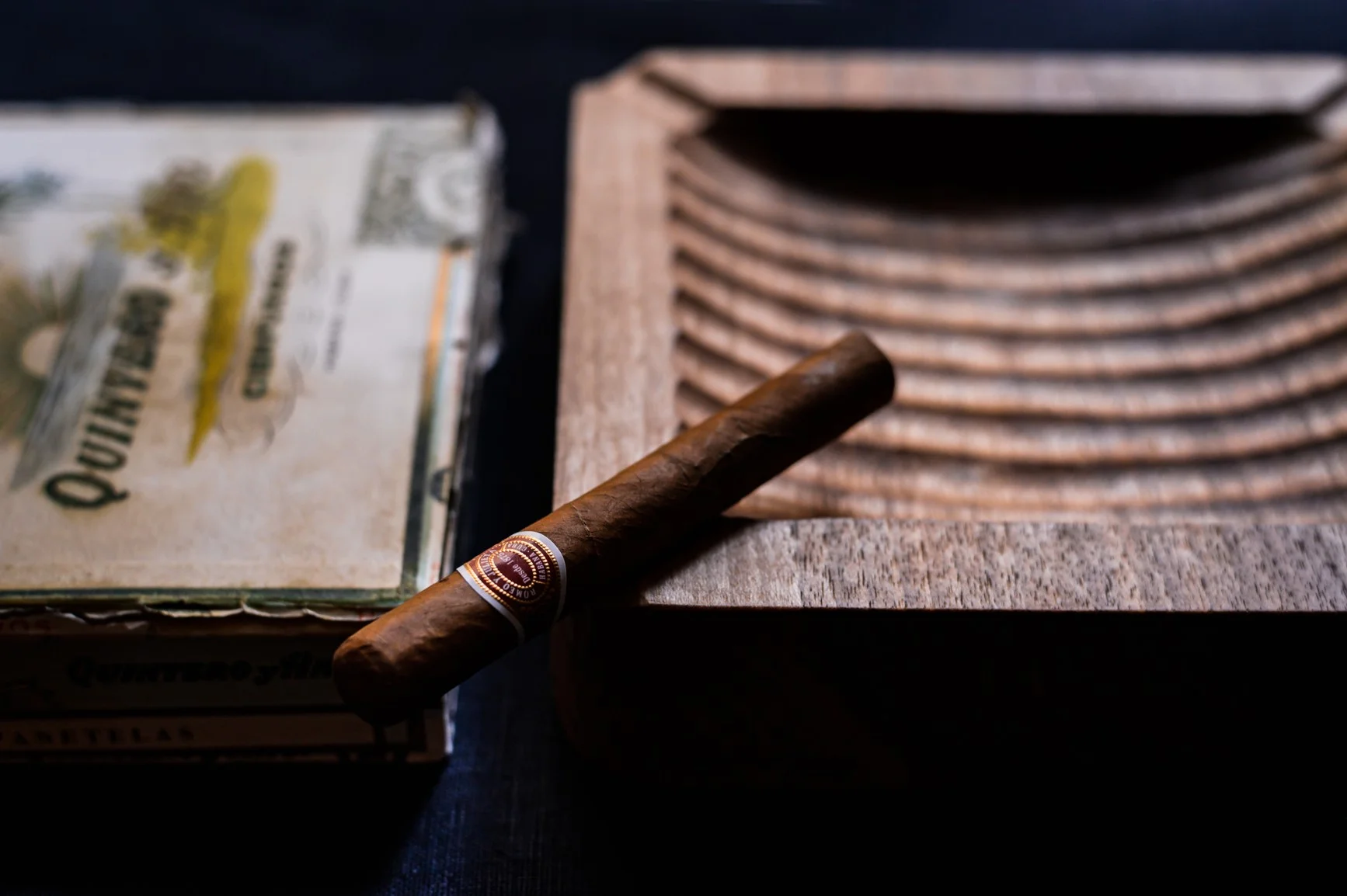 Individuální kurz řezbářství pro 2 osoby: výroba dětské hračky i čajového tácu