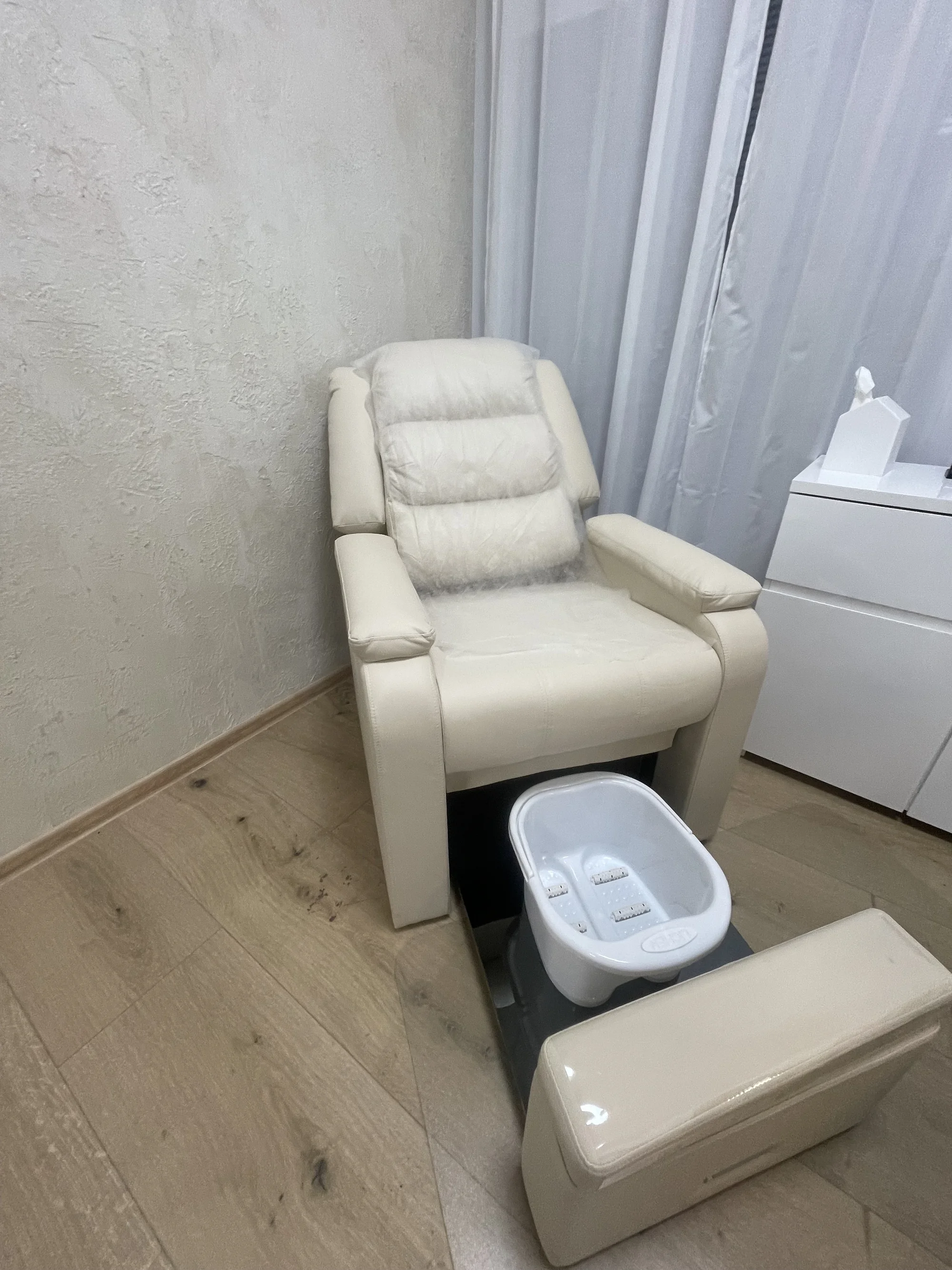 Klasická pedikúra nebo luxusní spa varianta s parafínem