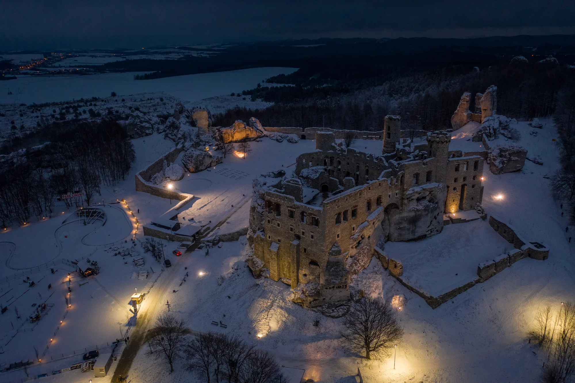Polská Jura – skalní město, vinice a klid: krásný hotel s wellness, polopenze, sleva na skipas, 2 děti zdarma