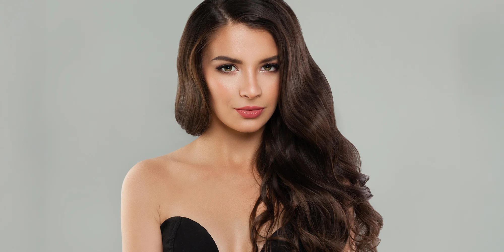 Dámský střih či kombinace s barvením: pro kratší i dlouhé vlasy, 40–120 minut