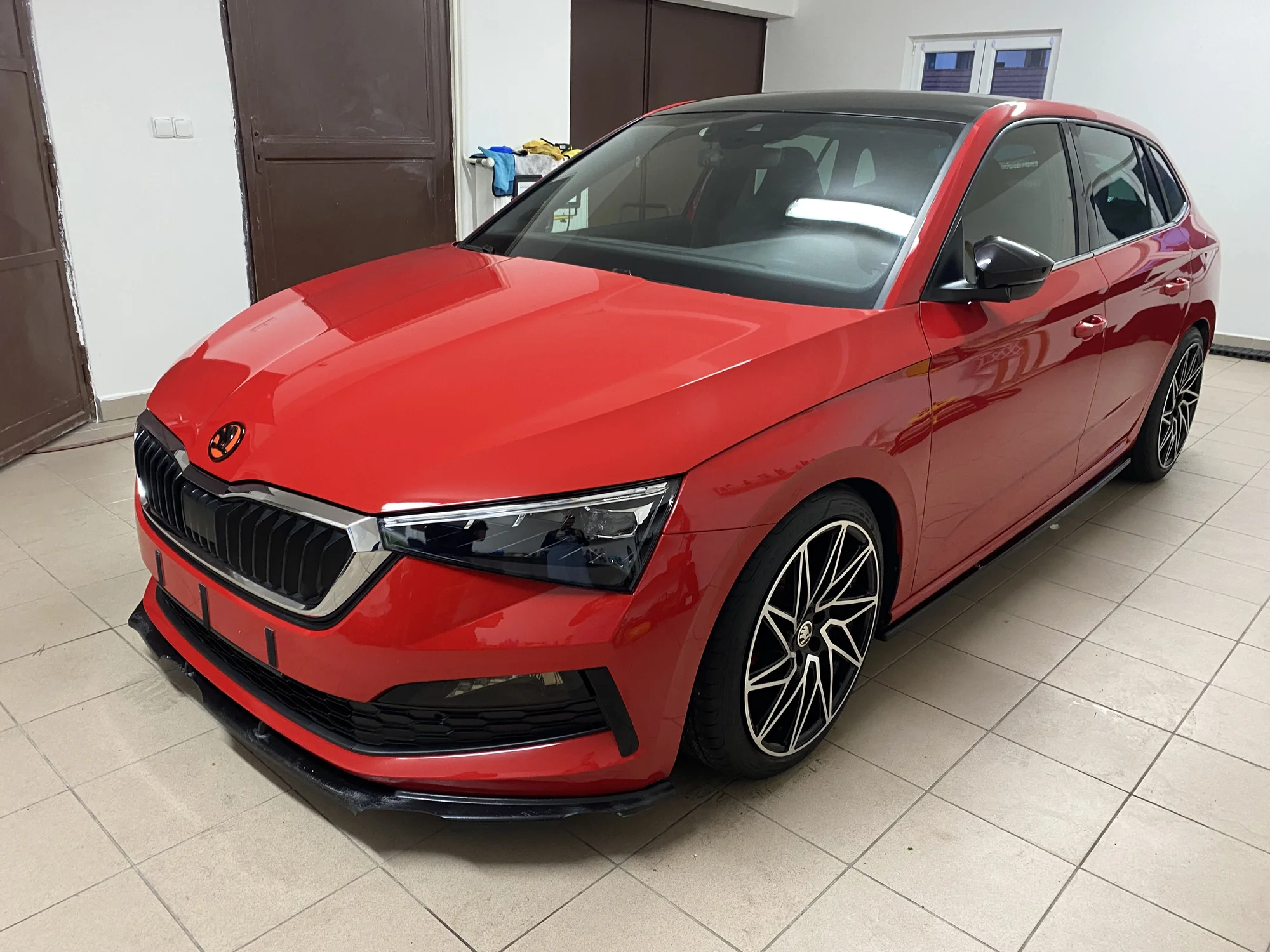 Čištění exteriéru a interiéru i vč. tepování: všechny velikosti aut