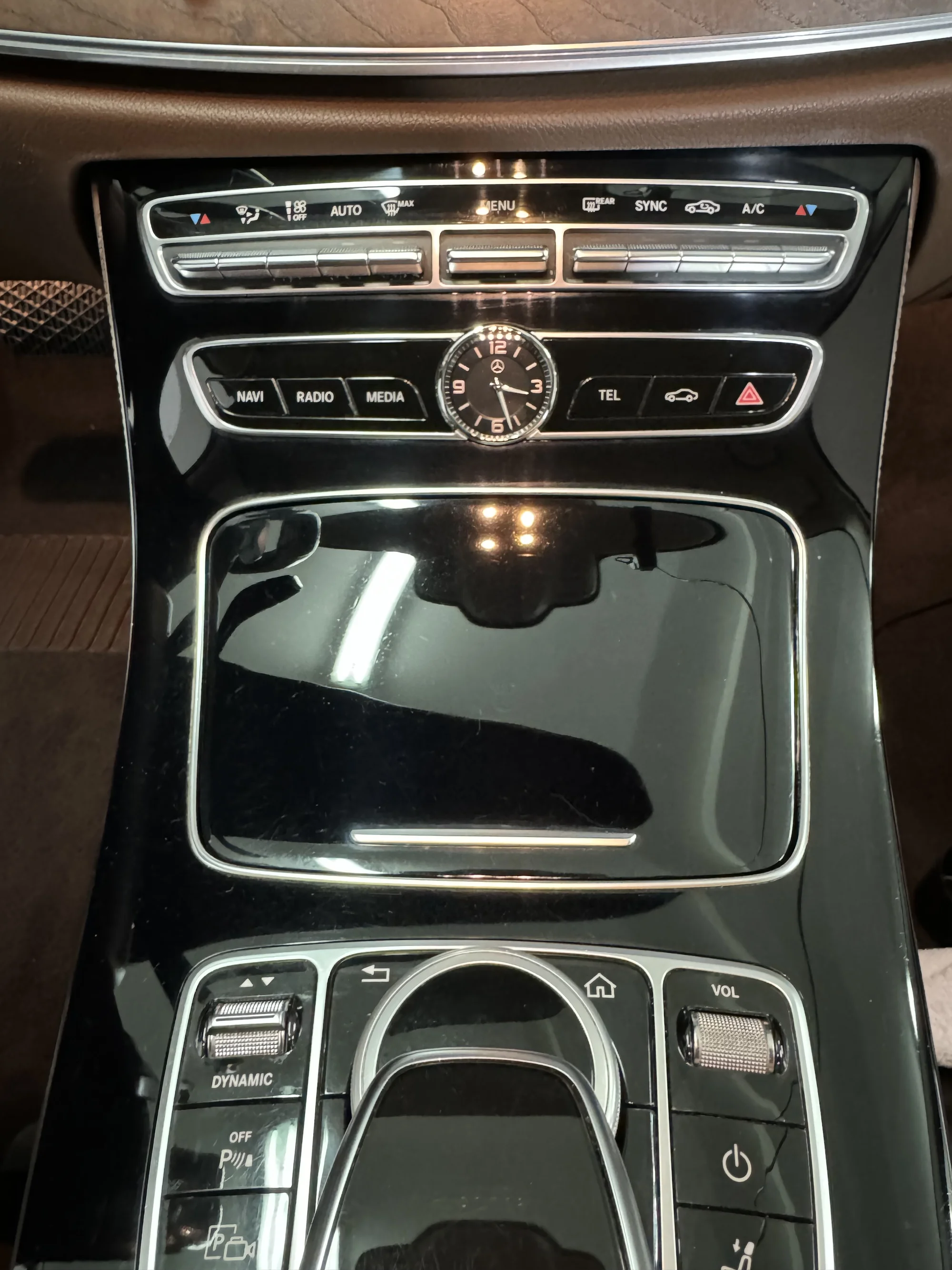 Čištění exteriéru a interiéru i vč. tepování: všechny velikosti aut