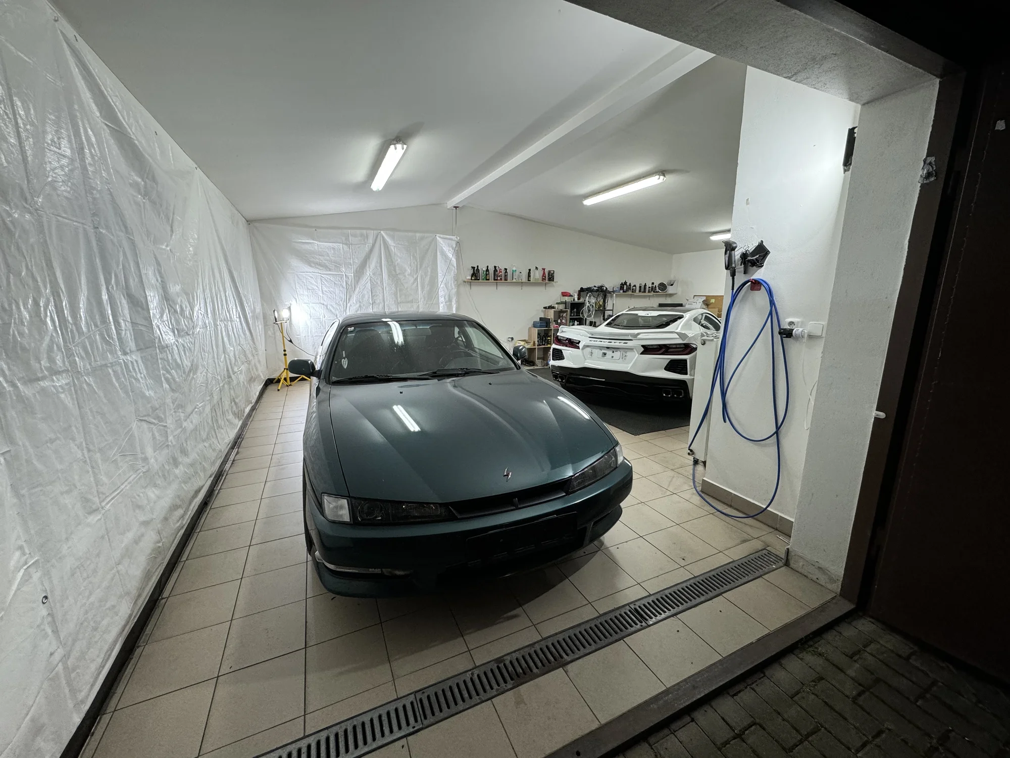 Čištění exteriéru a interiéru i vč. tepování: všechny velikosti aut