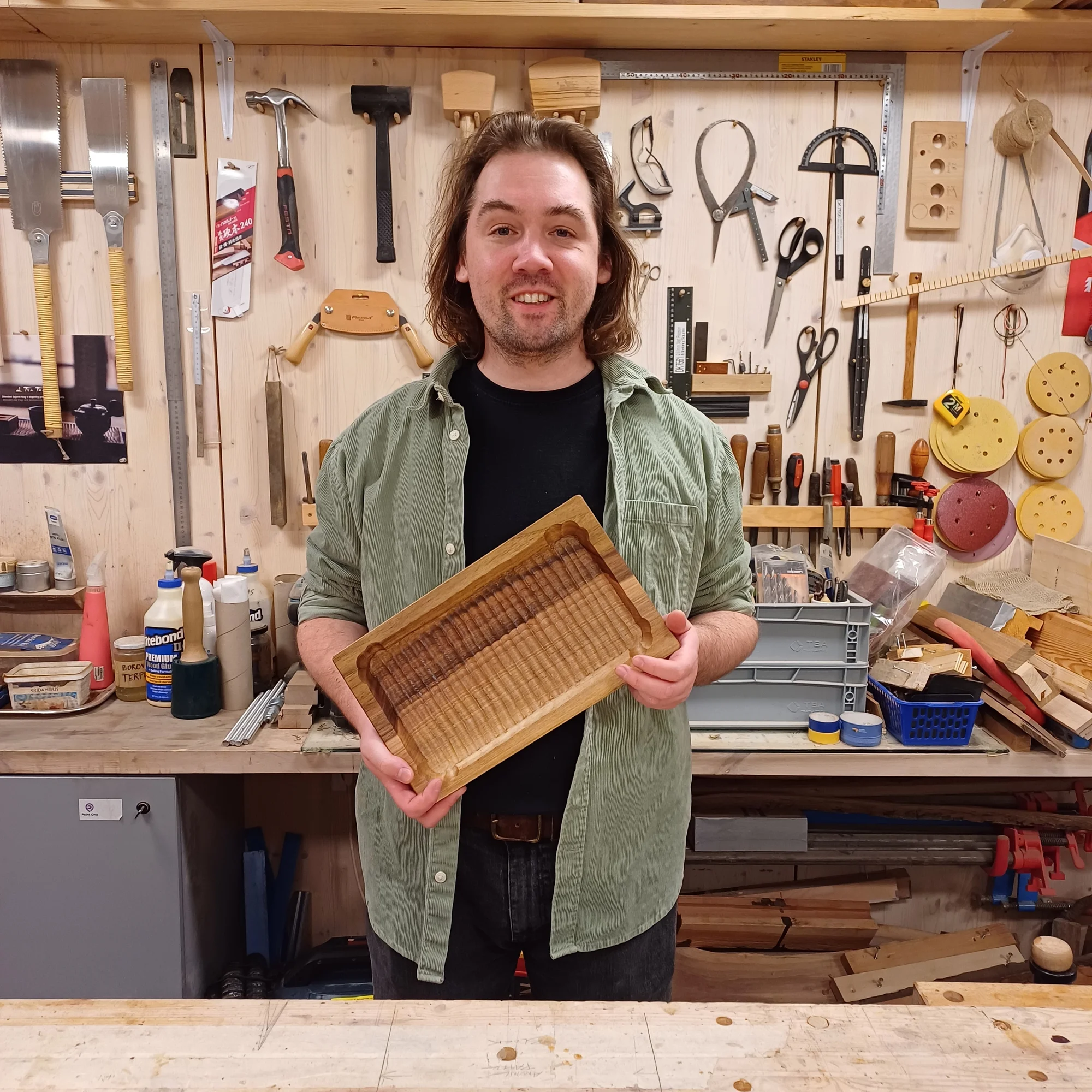 Individuální kurz řezbářství pro 2 osoby: výroba dětské hračky i čajového tácu