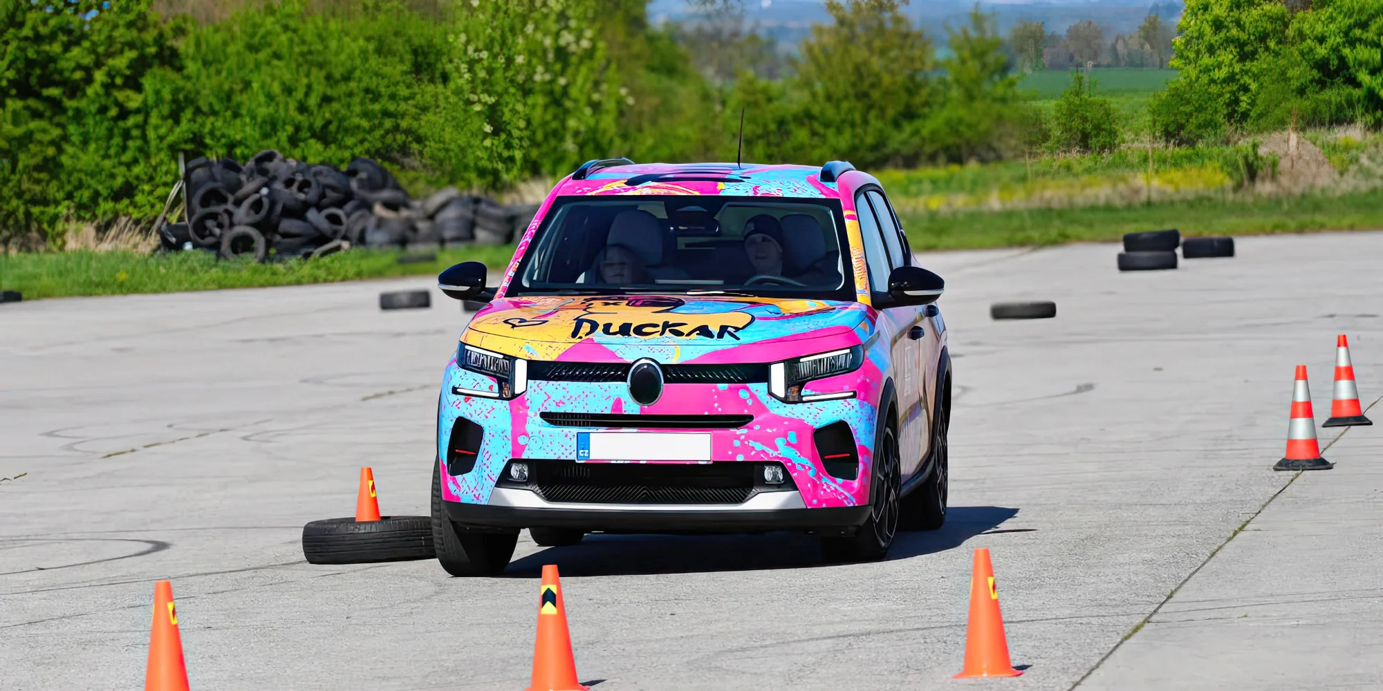 Kurzy pro řidiče: parkování, přívěs i pravostranné řízení