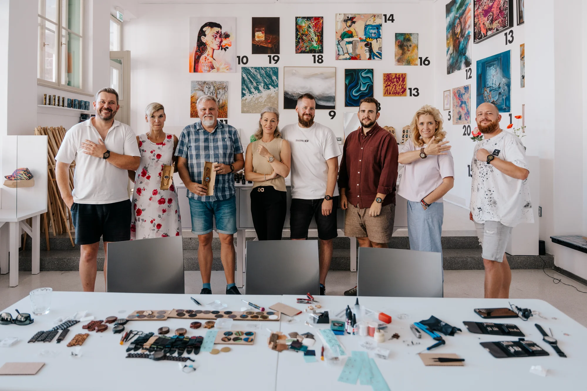 Workshop výroby hodinek TimeWood pro 1 nebo 2 osoby v Praze či Ostravě