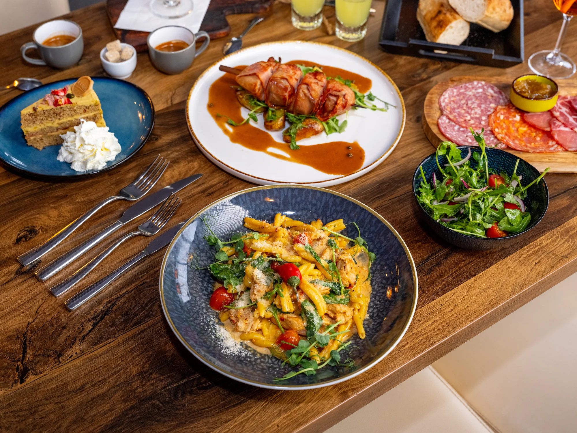 Hostina po italsku: 4chodové menu pro dva vč. aperitivu a digestiva