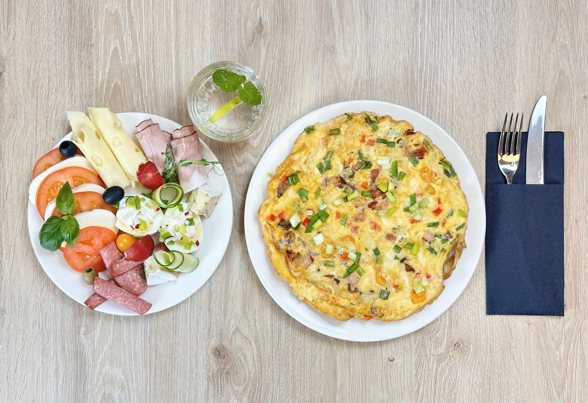 Pobyt v moderním hotelu v Sopotech: snídaně, památky a na pláž 2 km