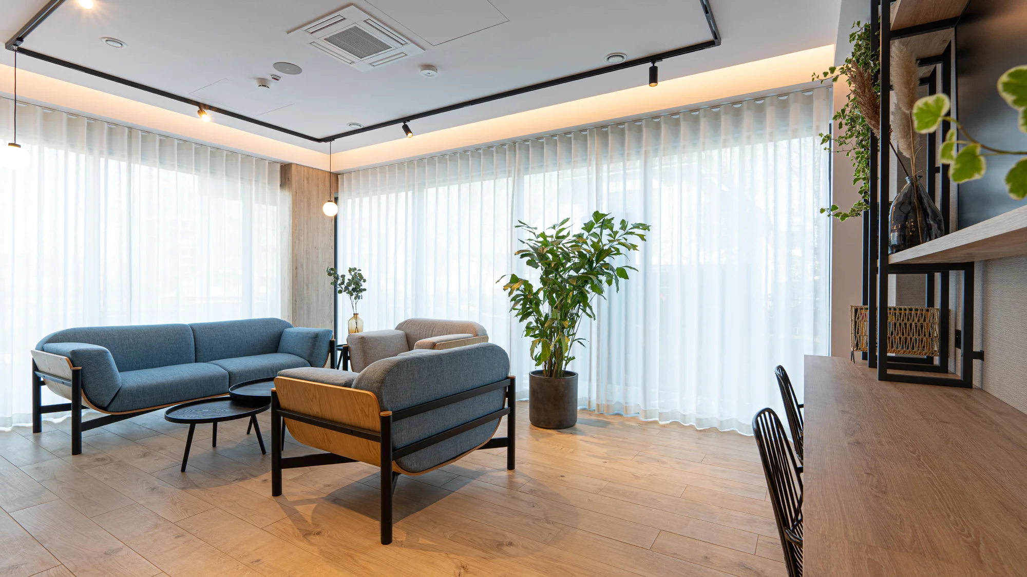 Pobyt v moderním hotelu v Sopotech: snídaně, památky a na pláž 2 km