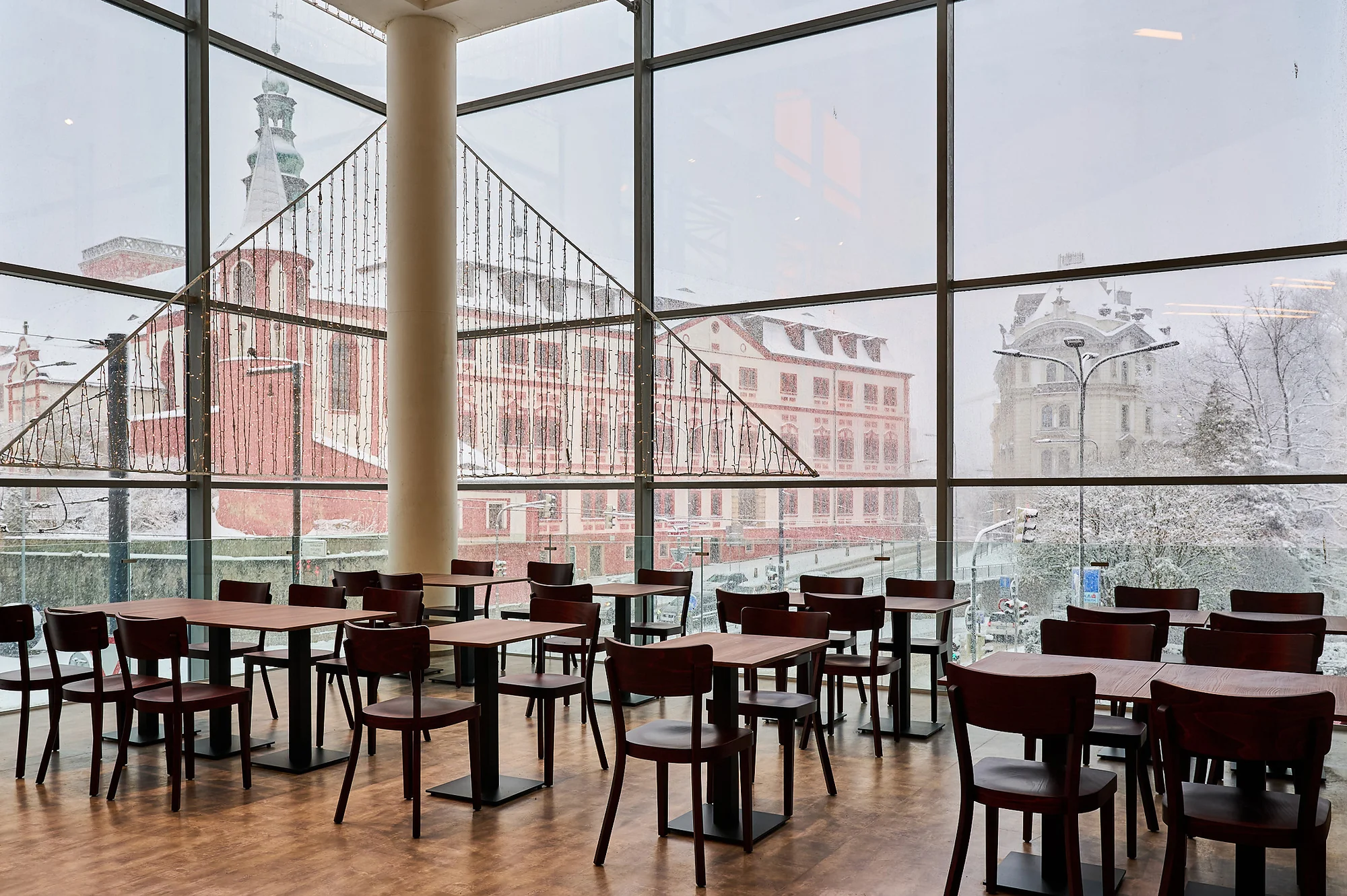 Menu pro jednoho i pro dva: řízek či či smažený sýr s přílohou a nápojem