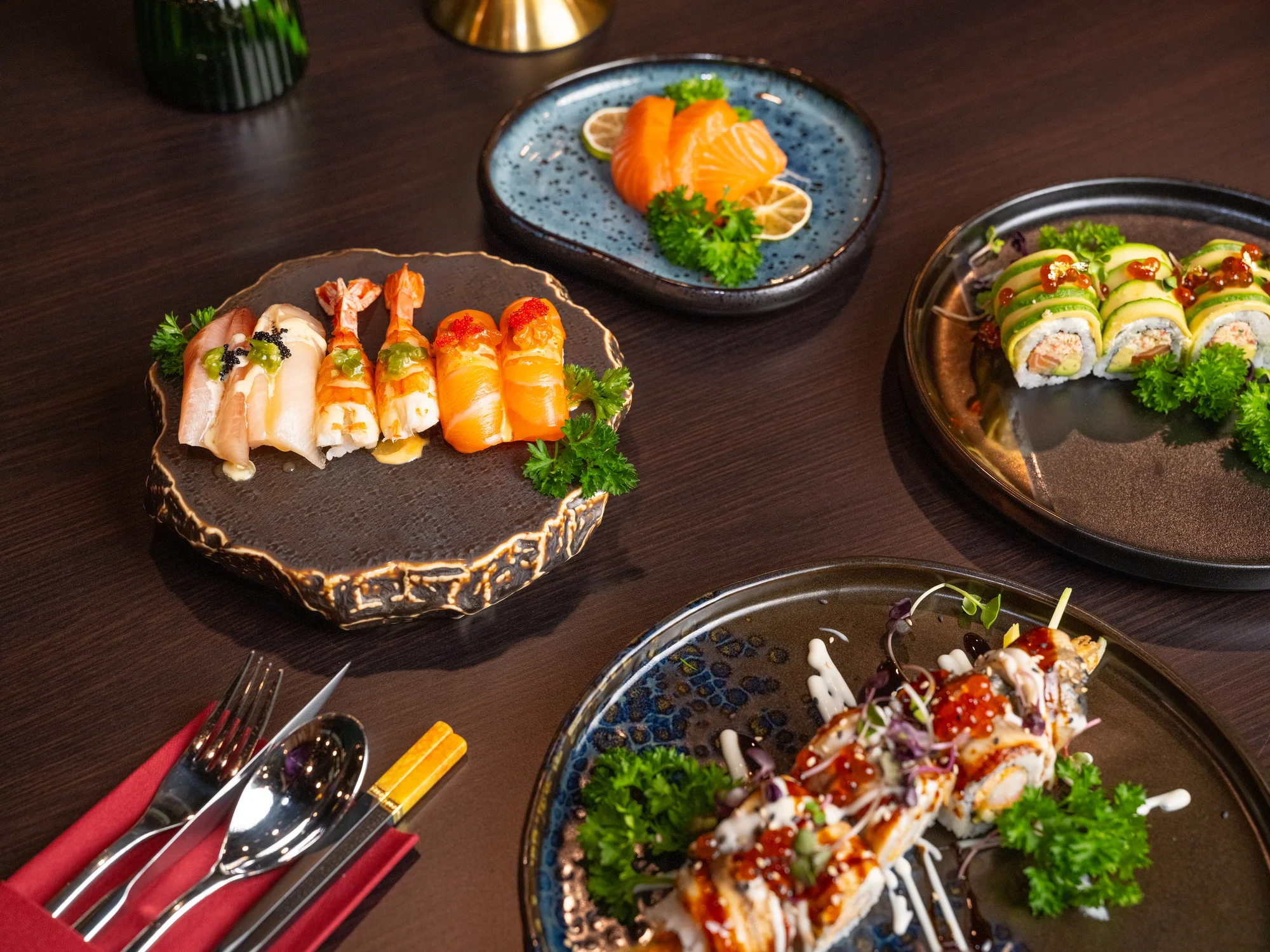 Speciální sushi sety pro milovníky asijských chutí: 24 až 26 originálních kousků