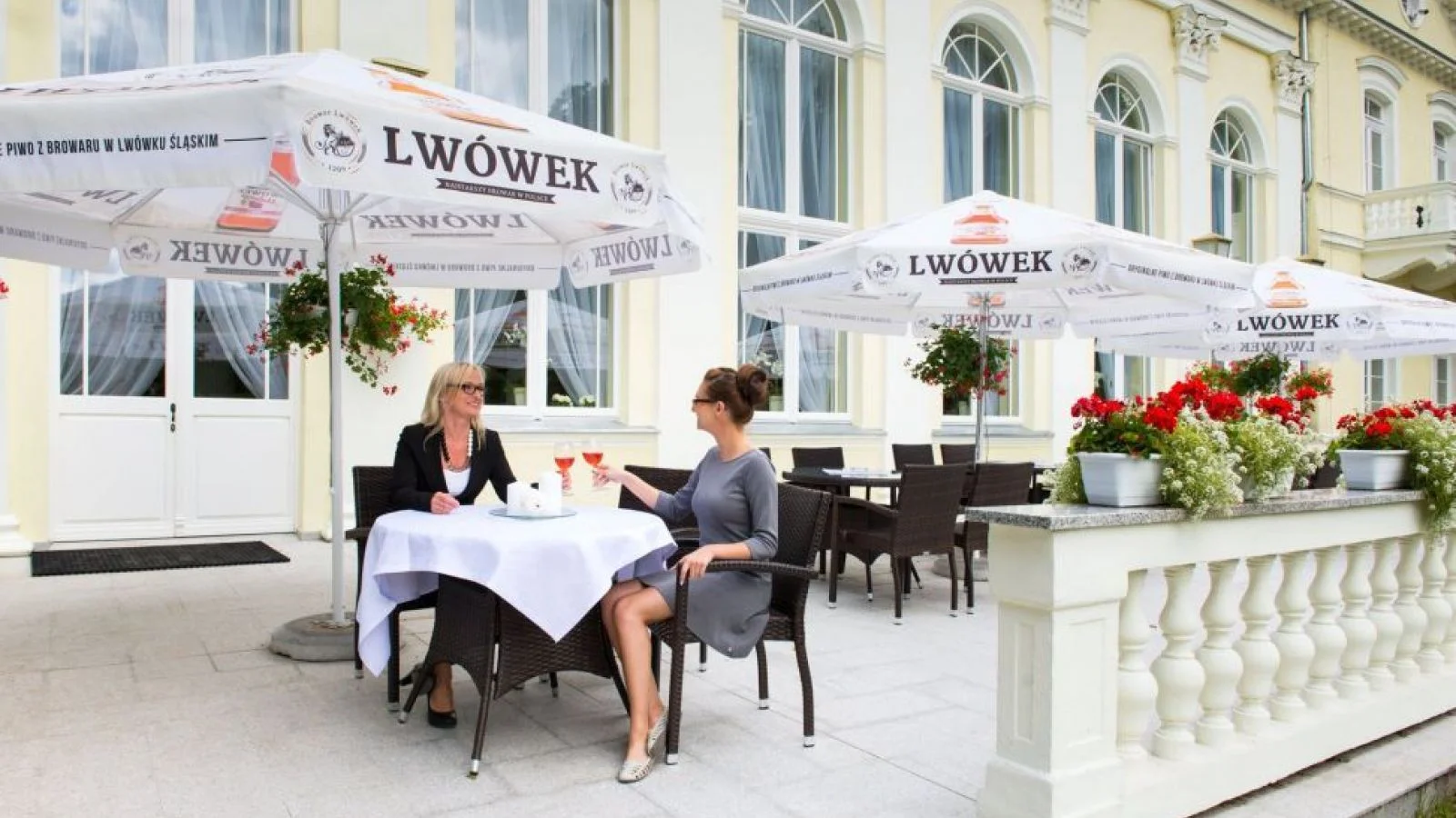 Pobyt v Jelení Hoře přímo v lázeňském parku: snídaně i vstup do wellness