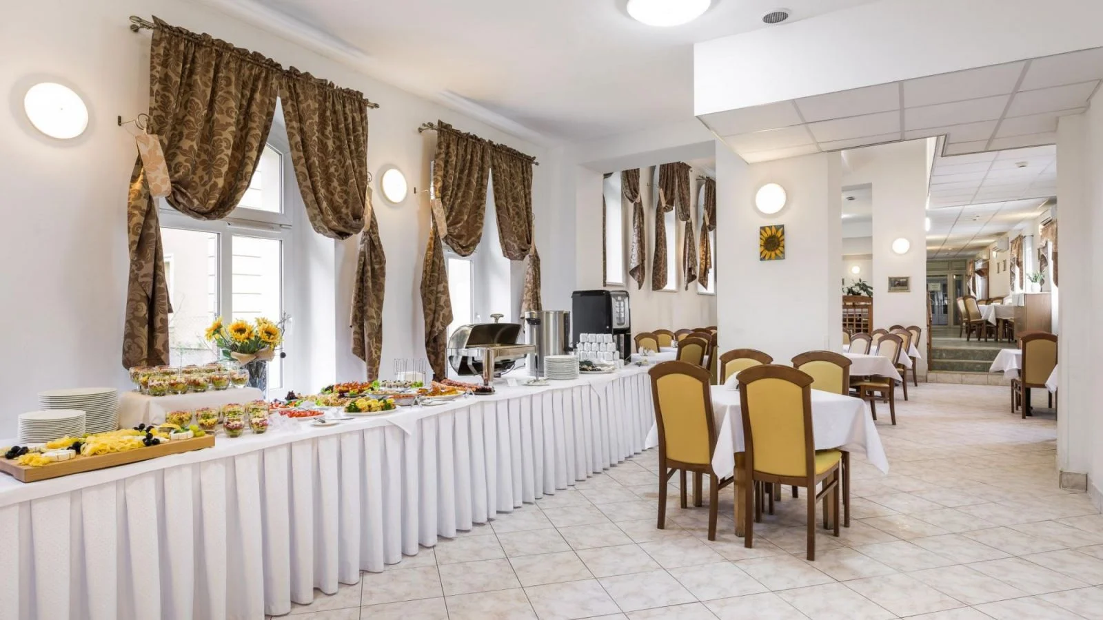 Dovolená v lázeňském městě Jelení Hora: snídaně i vstup do bazénu a sauny