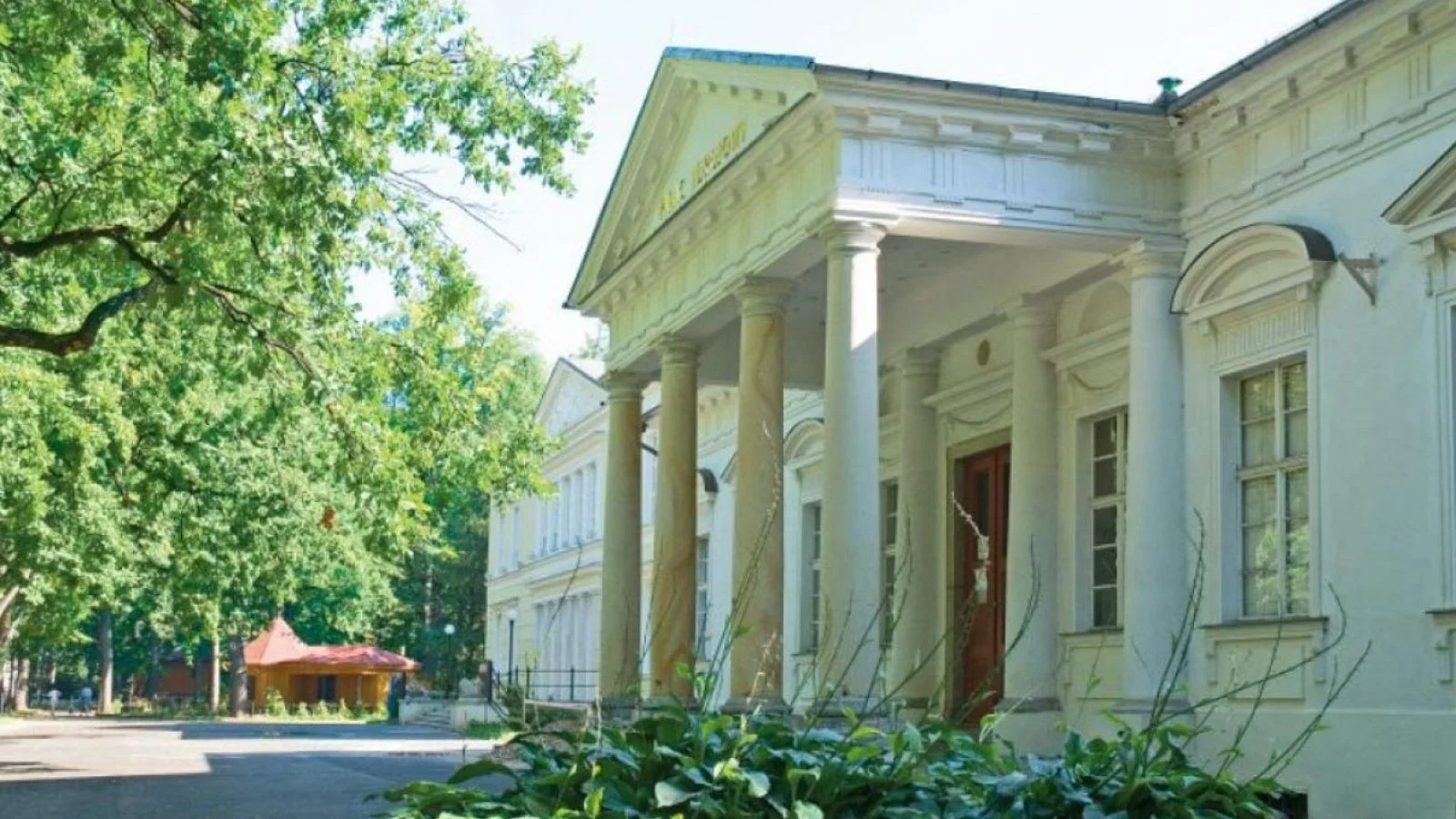 Dovolená v lázeňském městě Jelení Hora: snídaně i vstup do bazénu a sauny