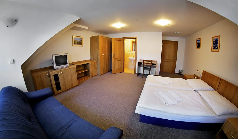 Královský odpočinek pod Tatrami v Kaštielu Lučivná: nádherná příroda, snídaně, možnost wellness