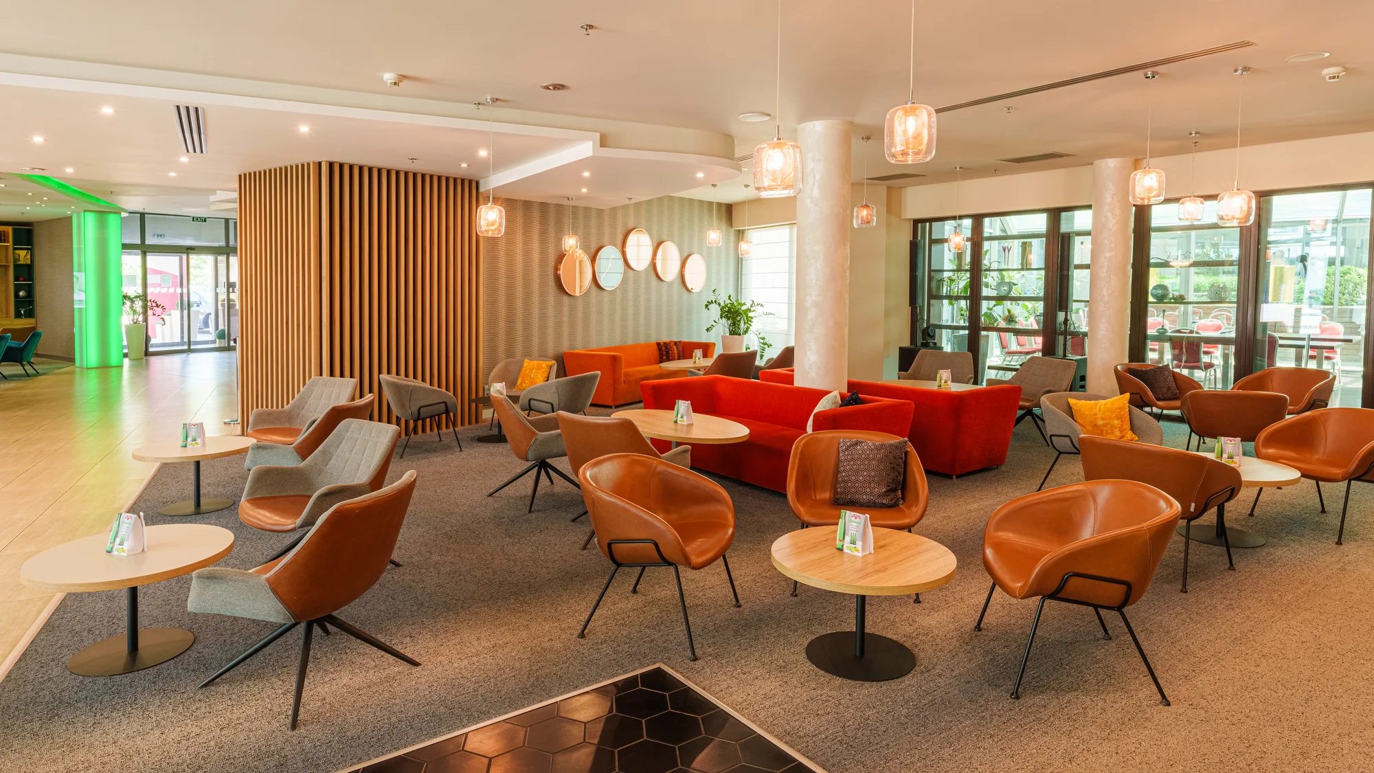 Pobyt v oblíbeném 4* hotelu Holiday Inn Trnava: designový interiér, snídaně i wellness