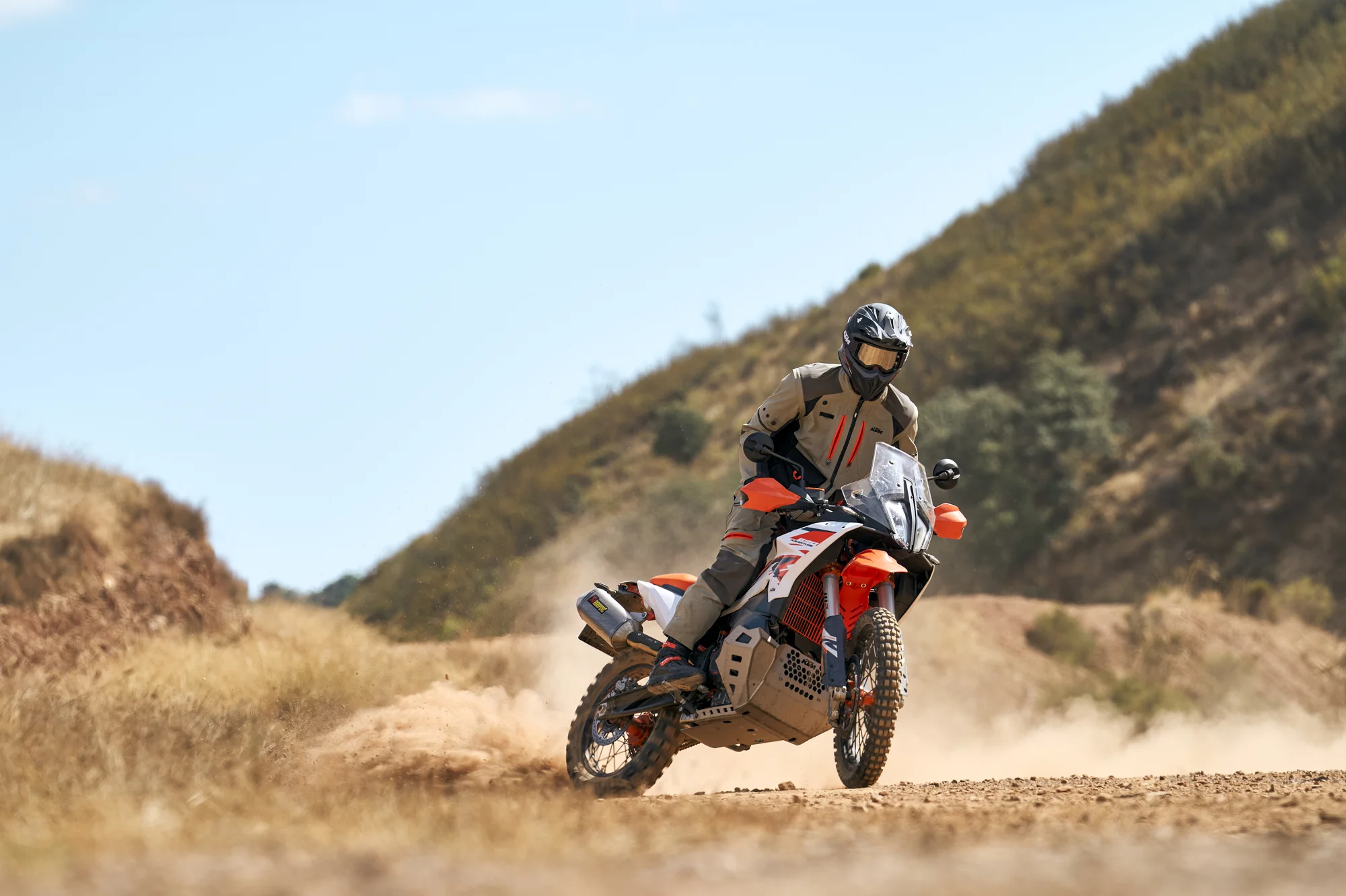 Motorkářské kurzy dle výběru: technika jízdy v náročném terénu, zdolávání překážek i mentální příprava