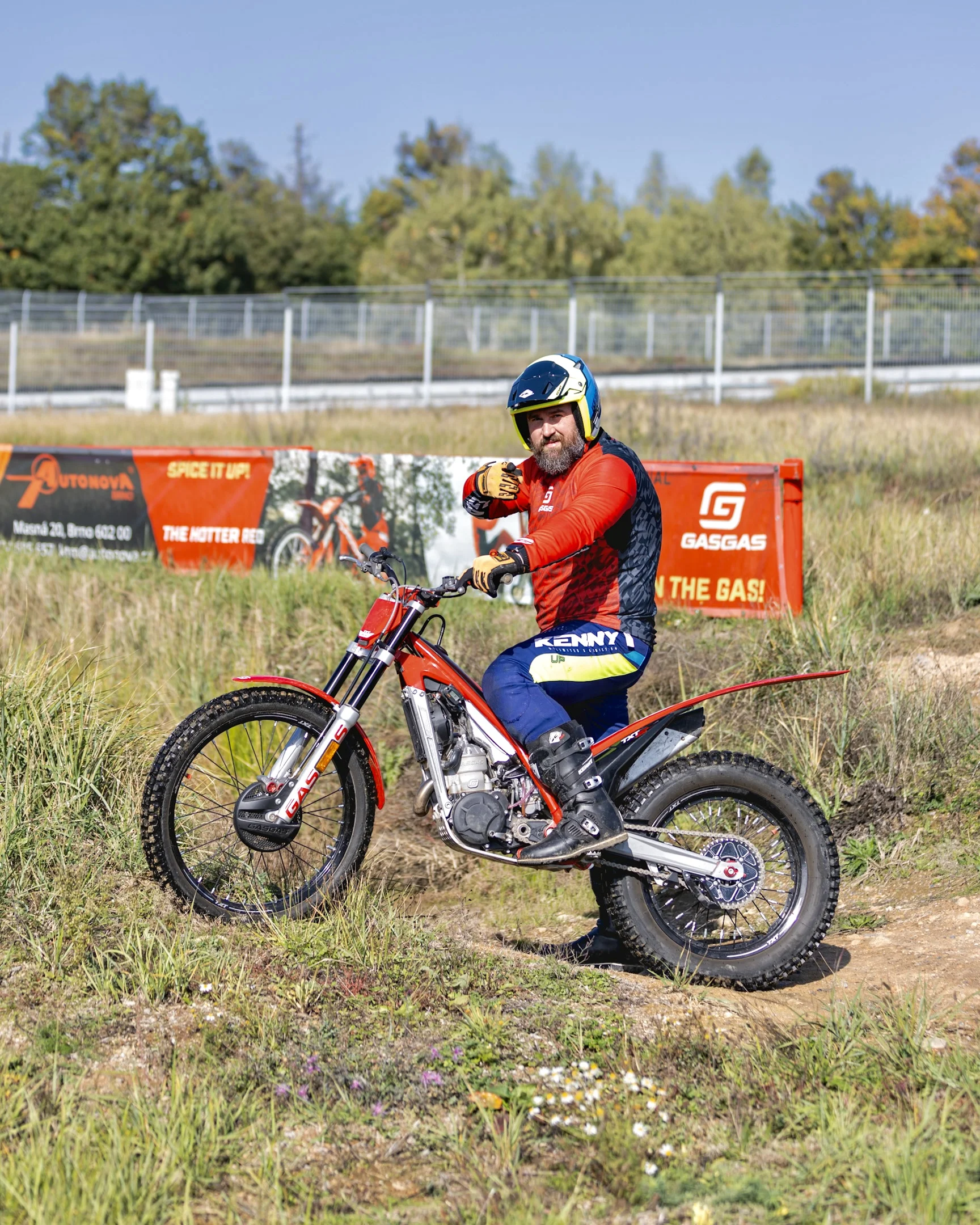 Motorkářské kurzy dle výběru: technika jízdy v náročném terénu, zdolávání překážek i mentální příprava