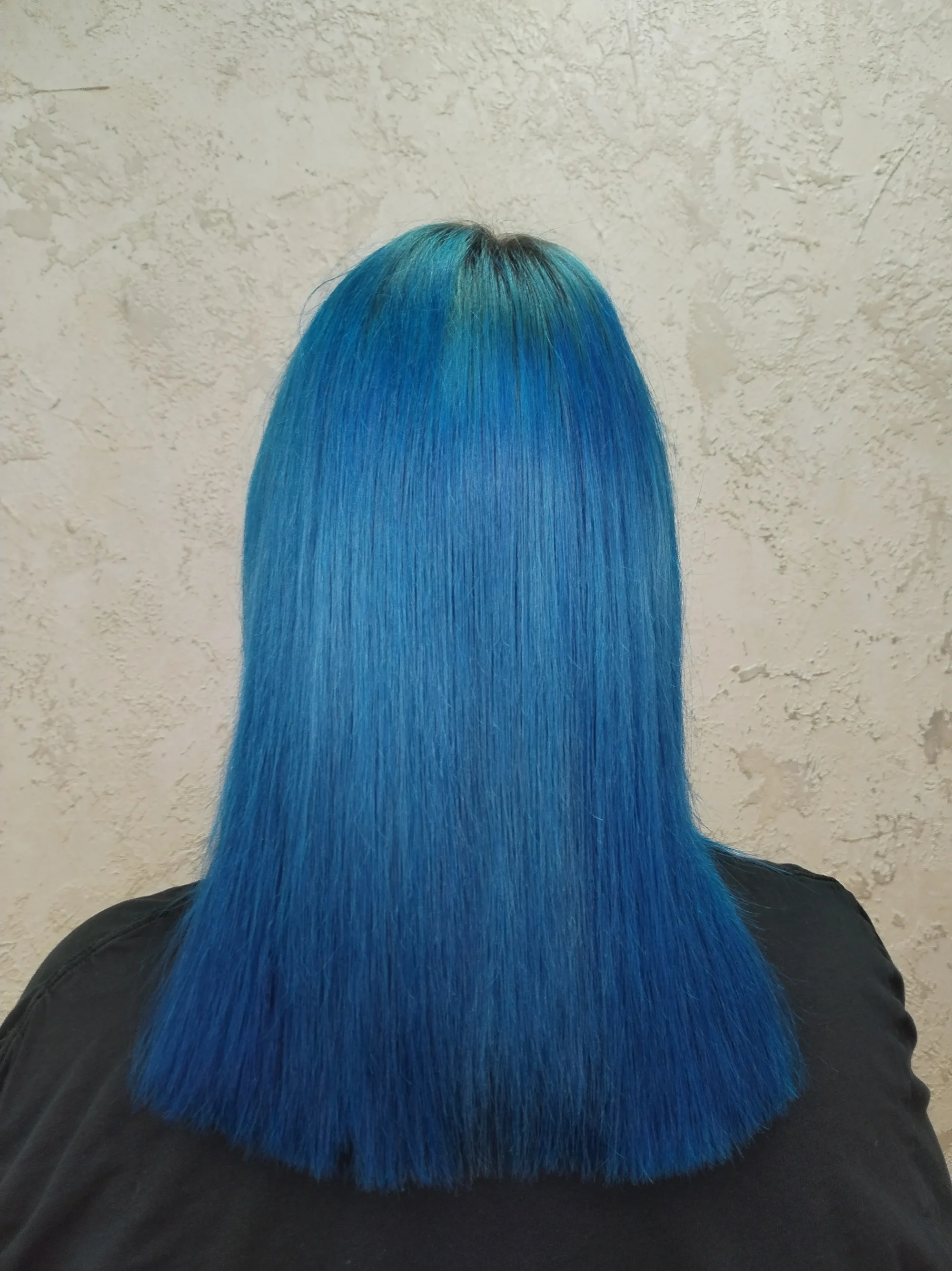 Péče v kadeřnickém salonu: střih pro dámy a děti, zapletení boxerských copánků i čištění či melír vlasů