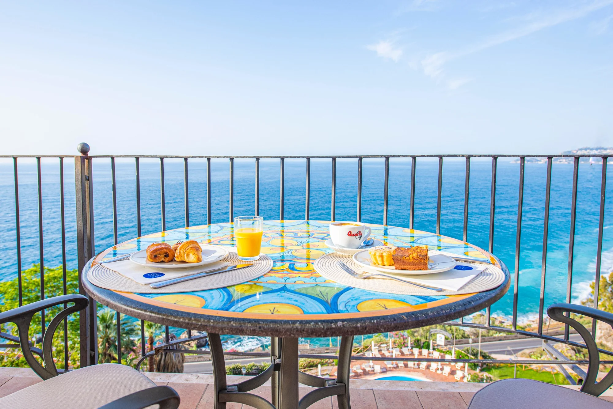 Dovolená na Sicílii: hotel se snídaní nebo polopenzí, bazény, soukromá pláž